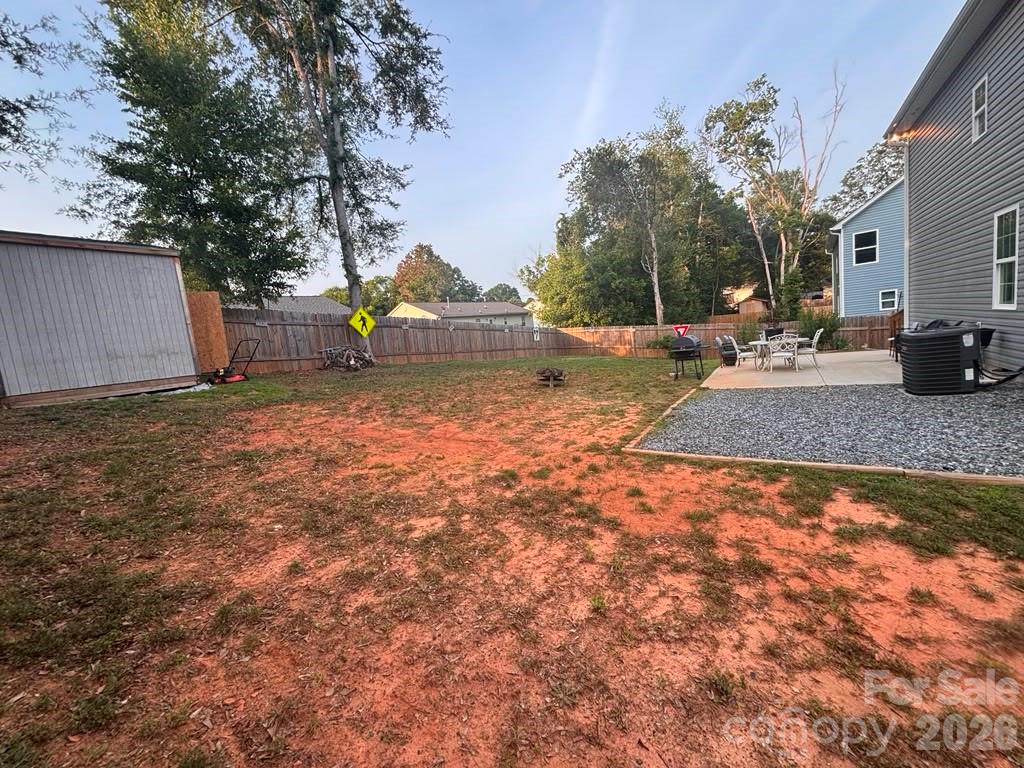 606 E Carpenter Street Property Photo 11