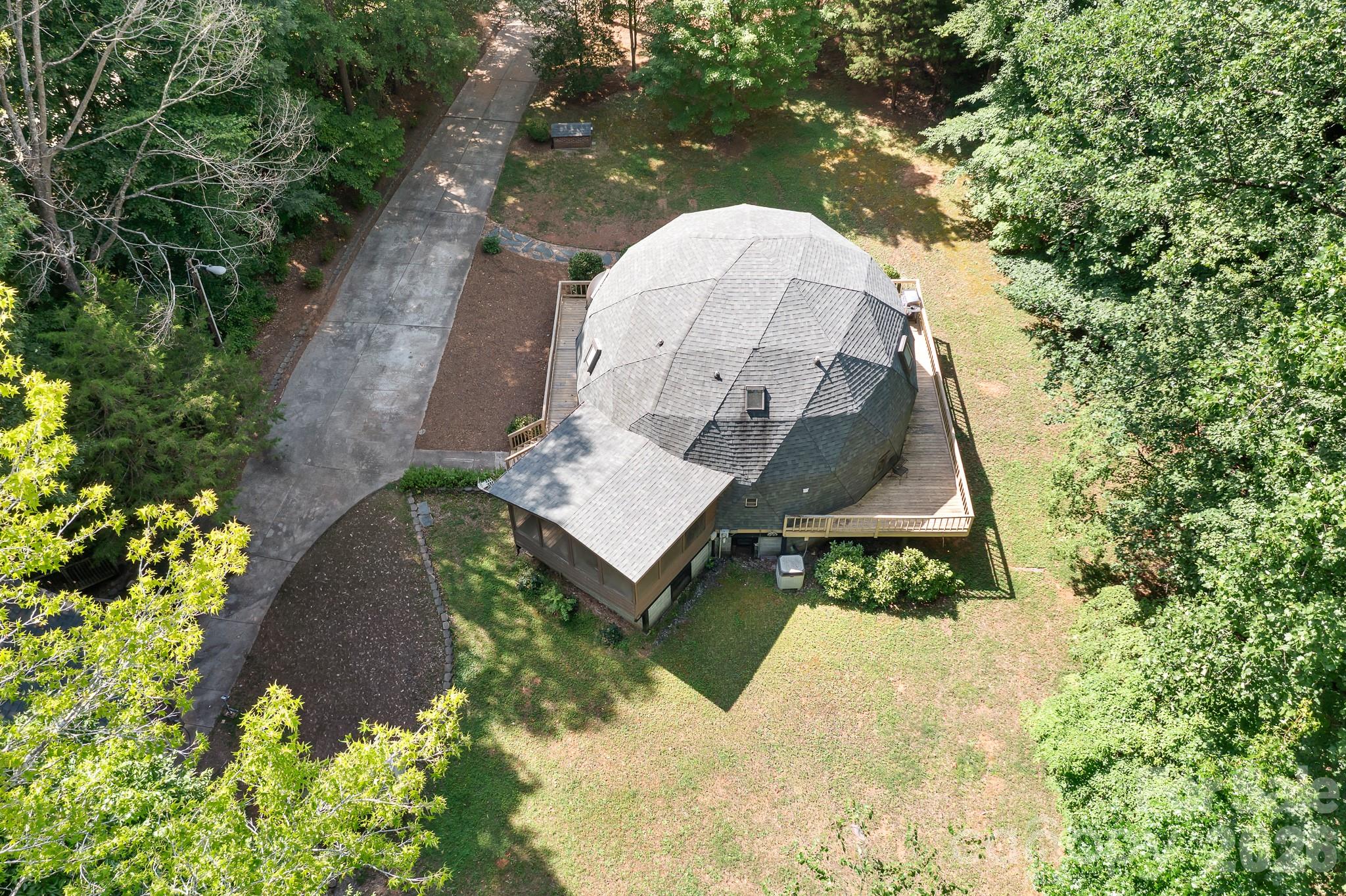 6351 Wildwood Trail Property Photo 3