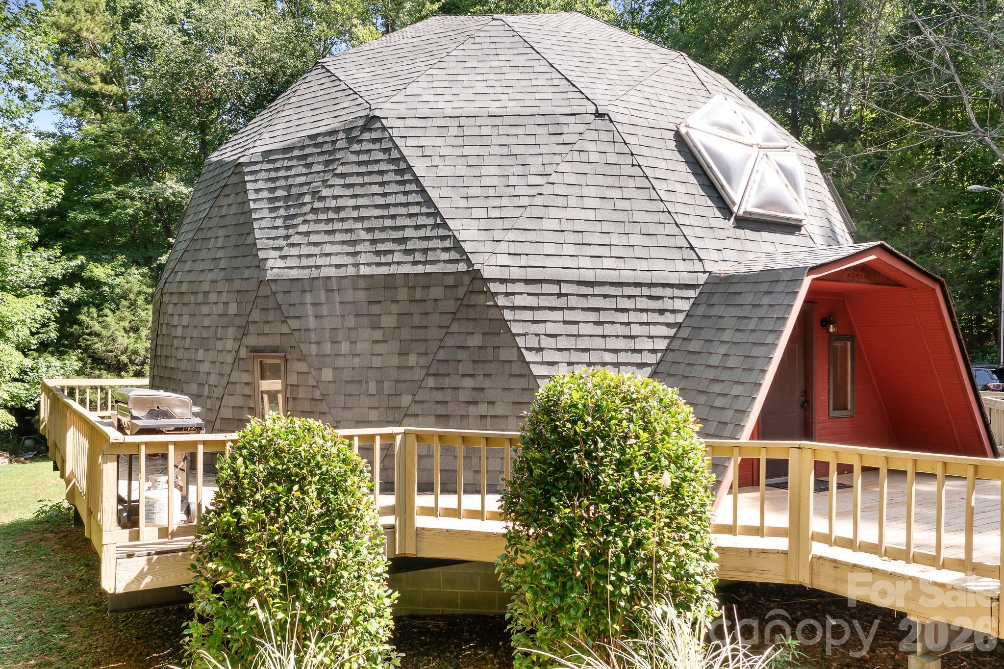 6351 Wildwood Trail Property Photo 4