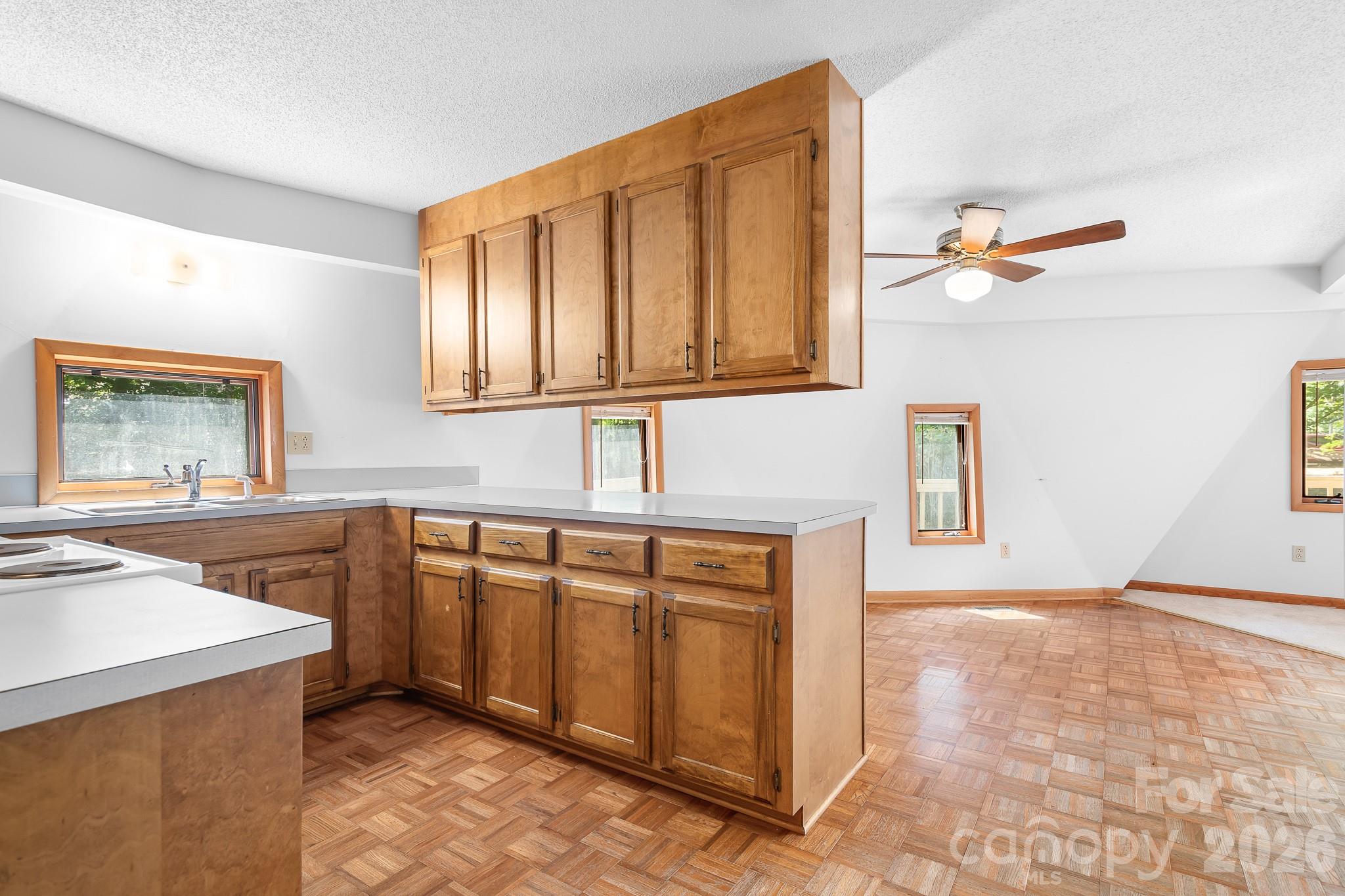 6351 Wildwood Trail Property Photo 8