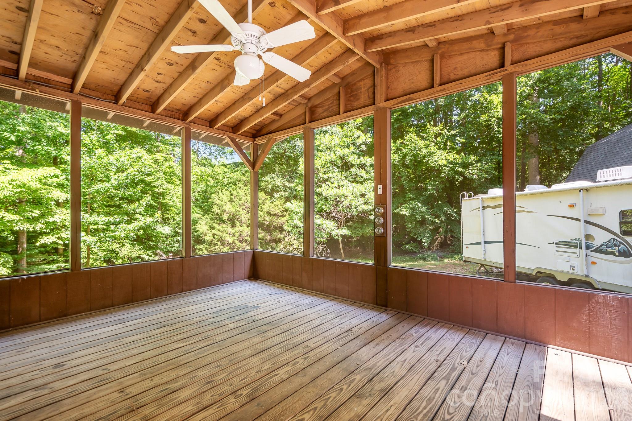 6351 Wildwood Trail Property Photo 16