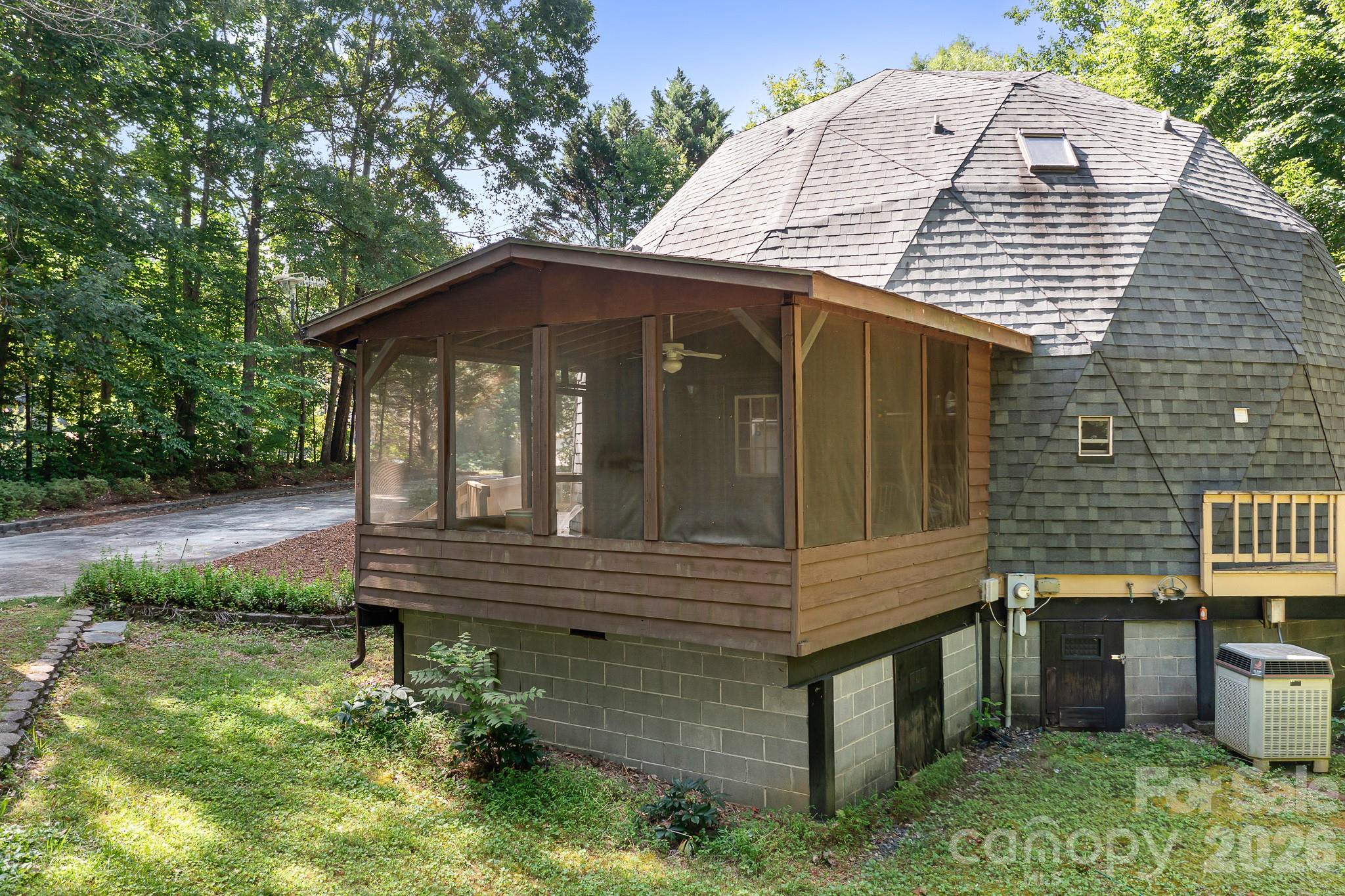 6351 Wildwood Trail Property Photo 29