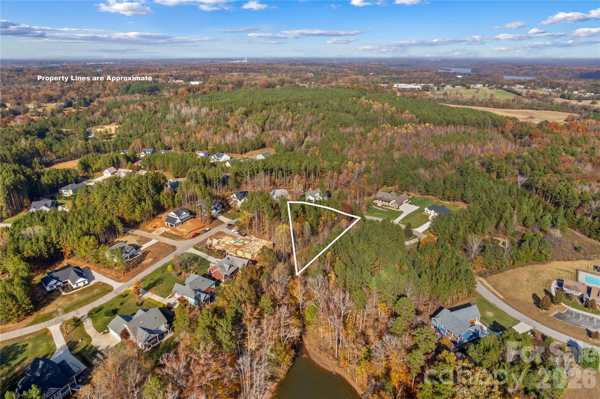 589 Sunset Pointe Drive Property Photo 12