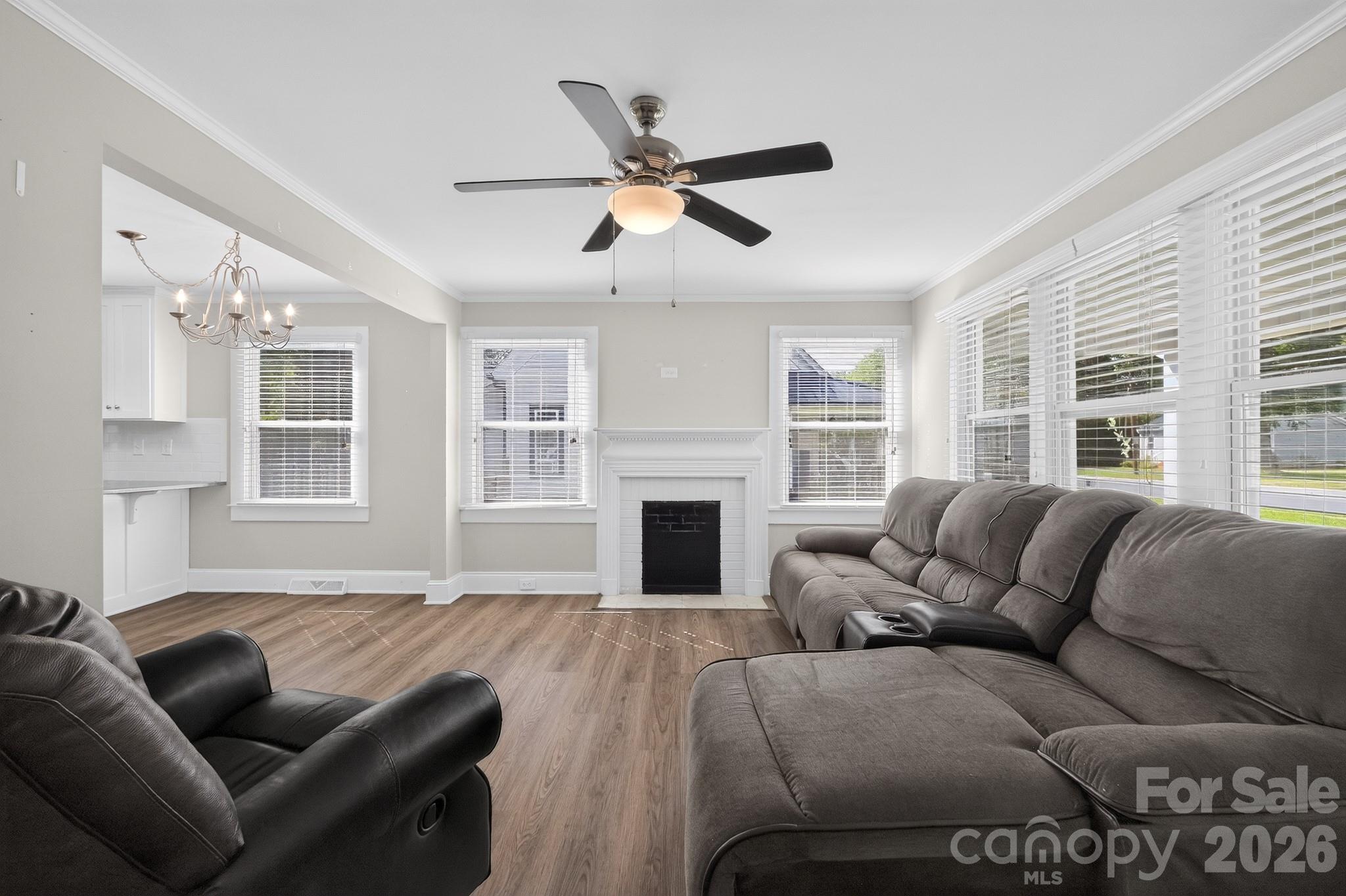 303 W Ketchie Street Property Photo 15