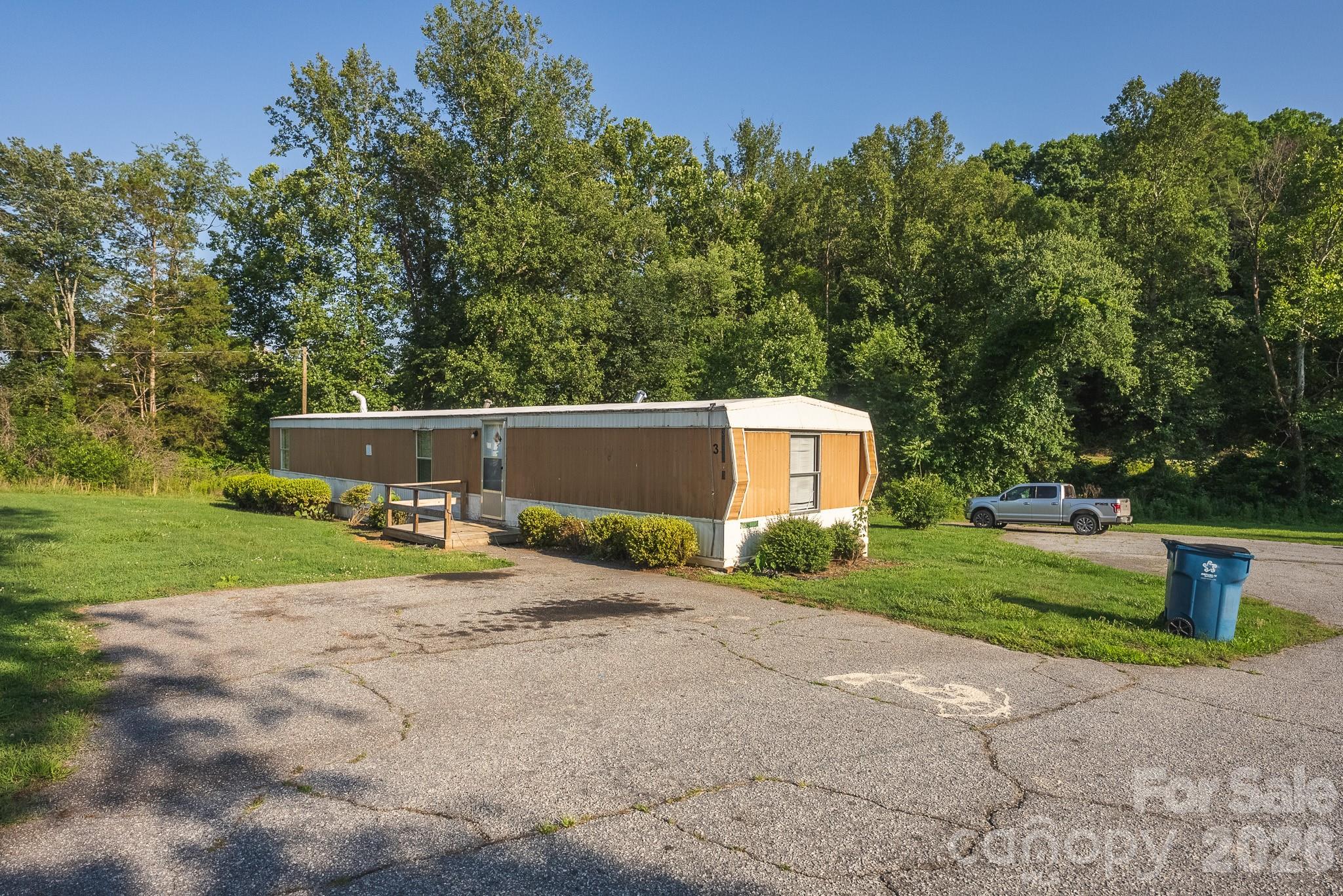 3000 Parker Court Property Photo 4