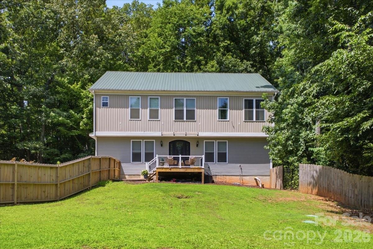 1500 Pine Bluff Court Property Photo 4