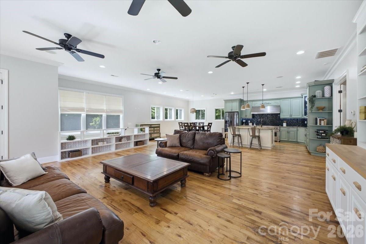 1500 Pine Bluff Court Property Photo 26