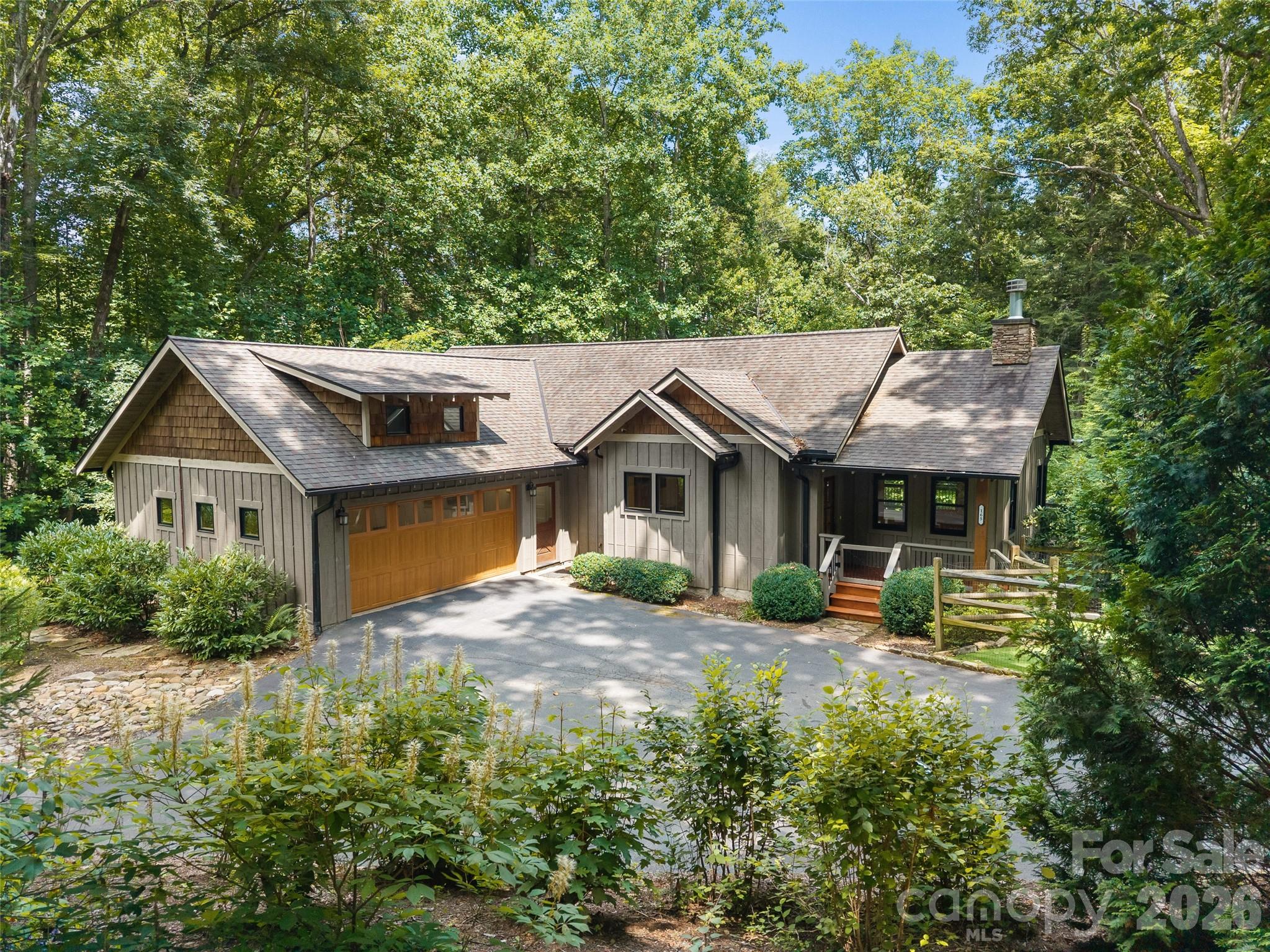 165 South Hill Drive Property Photo 1
