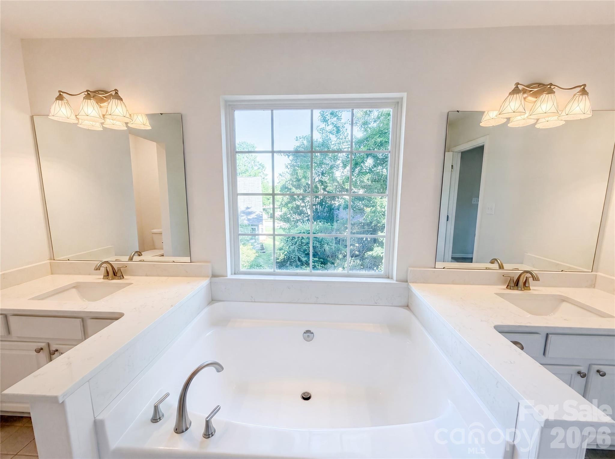 6101 Trevor Simpson Drive Property Photo 12