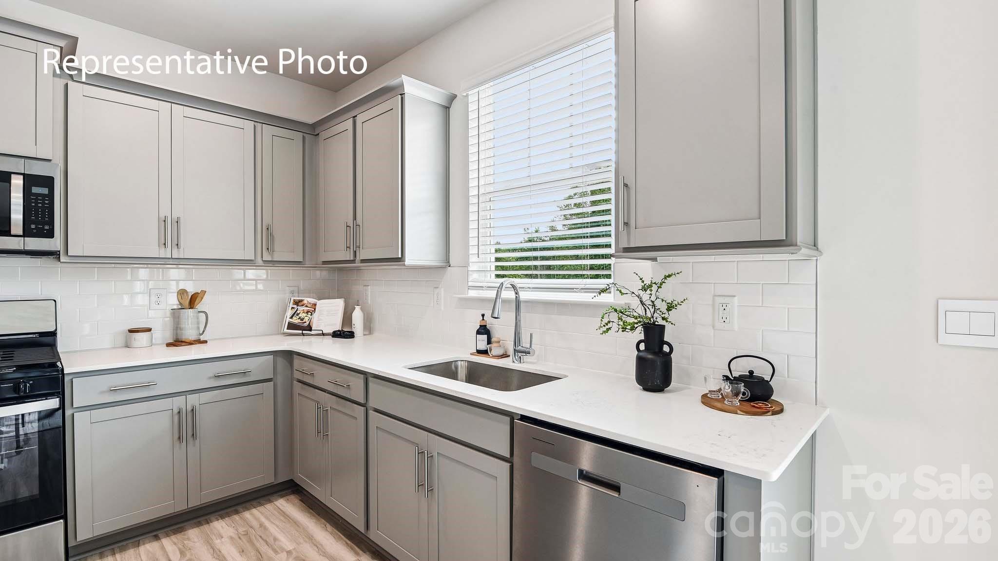 15020 Murrelet Way Property Photo 15