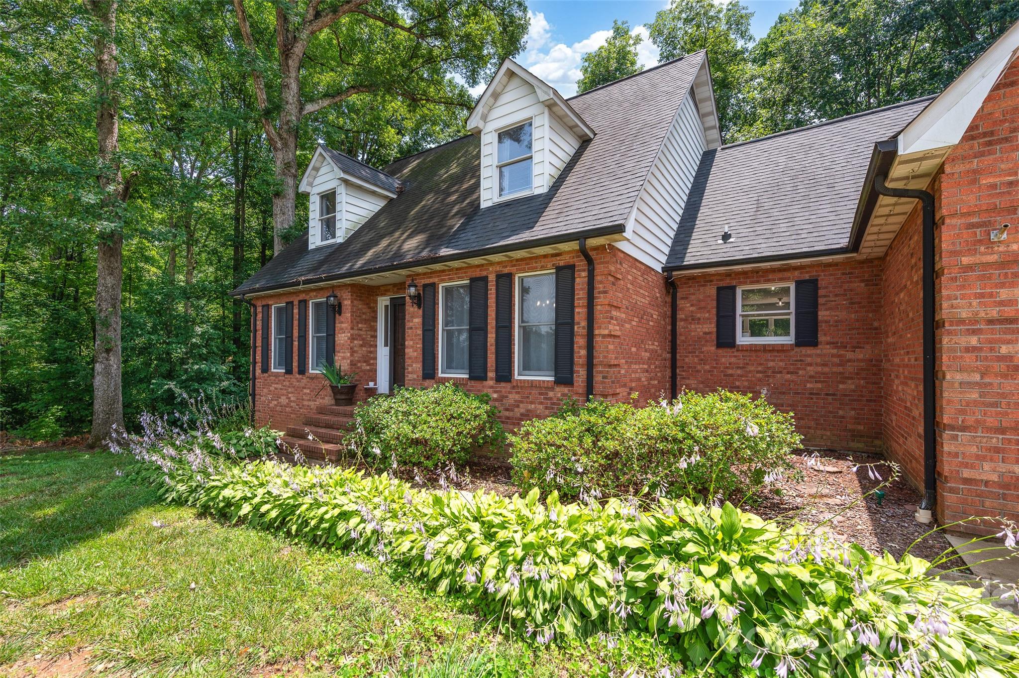 452 Faith Road Property Photo 2