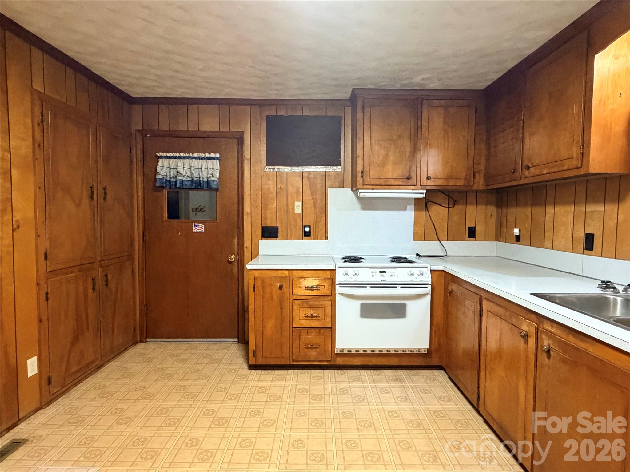5945 Flowes Store Road Property Photo 6