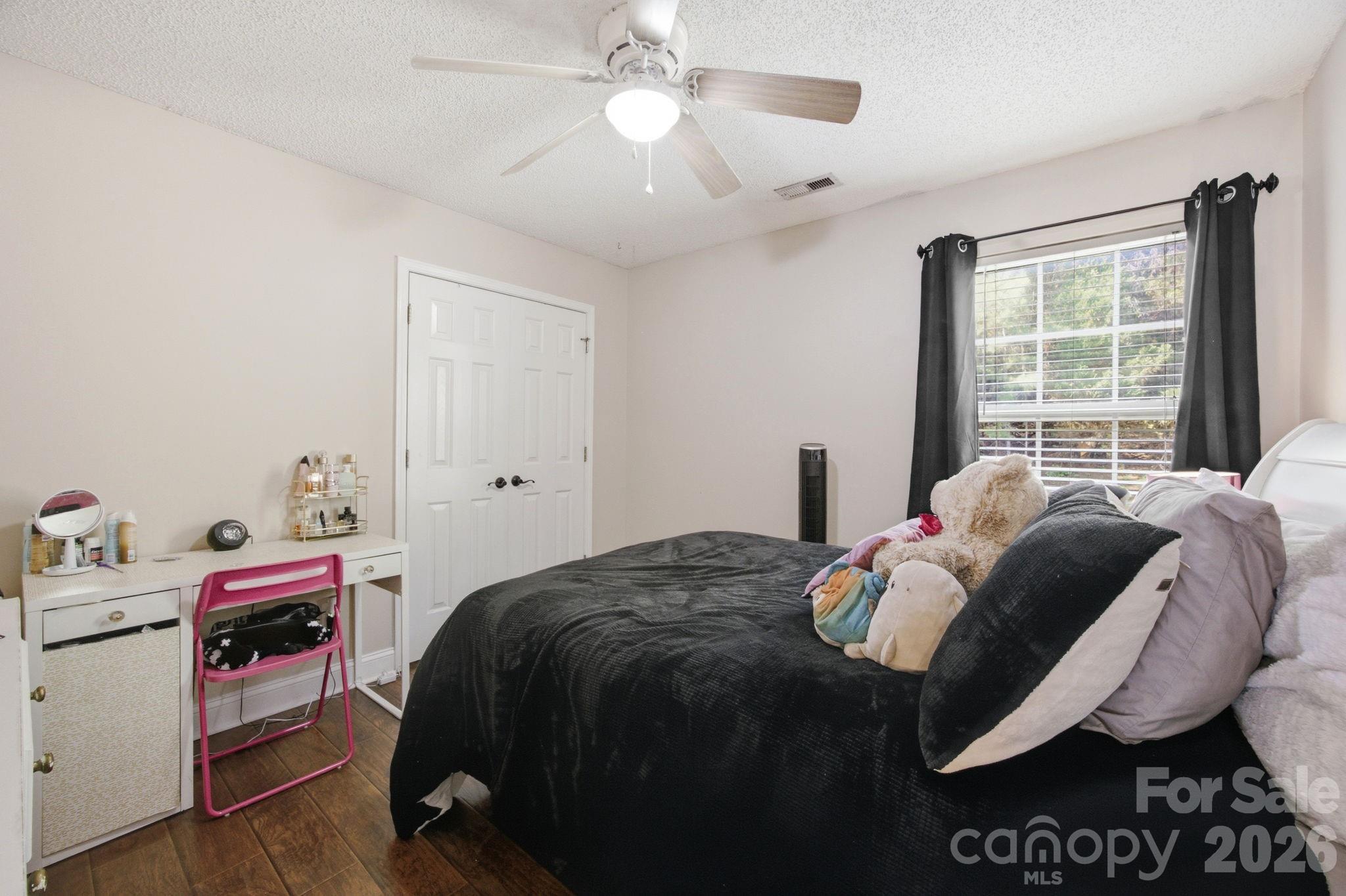 1946 Wilrose Place Property Photo 27