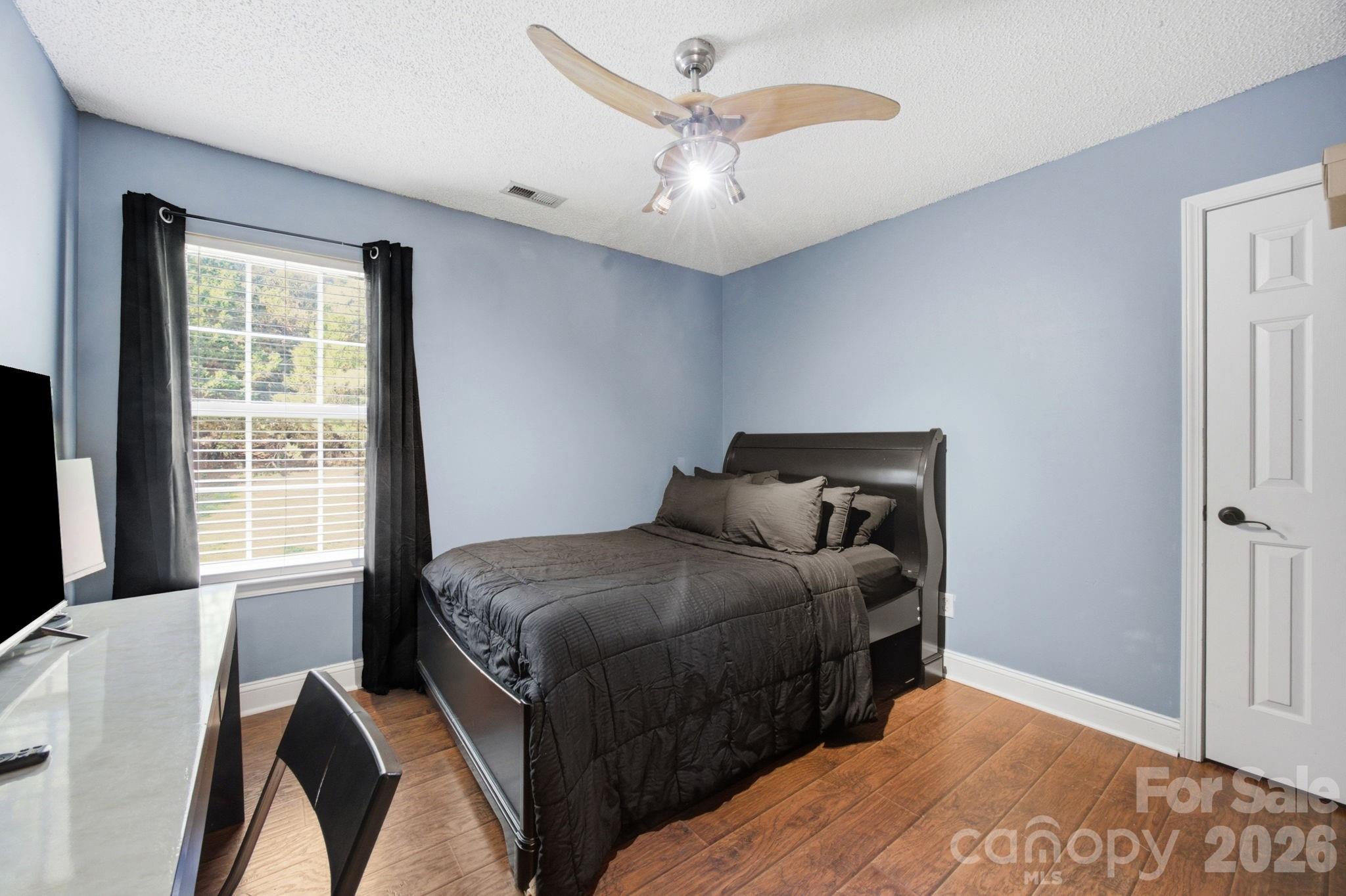 1946 Wilrose Place Property Photo 29