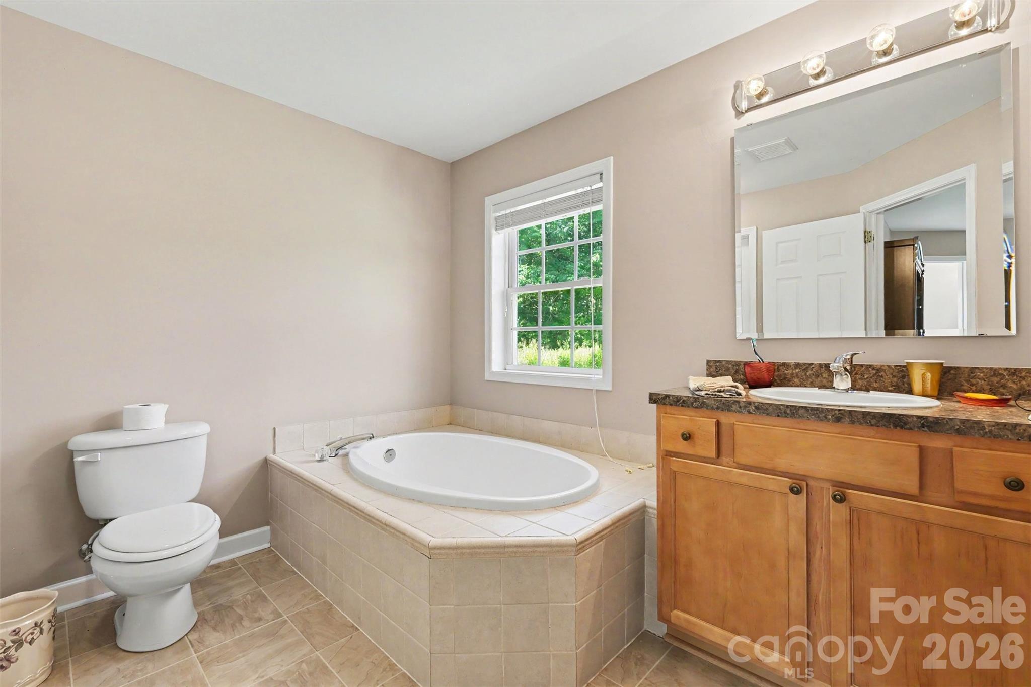 4387 Bookout Road Property Photo 9