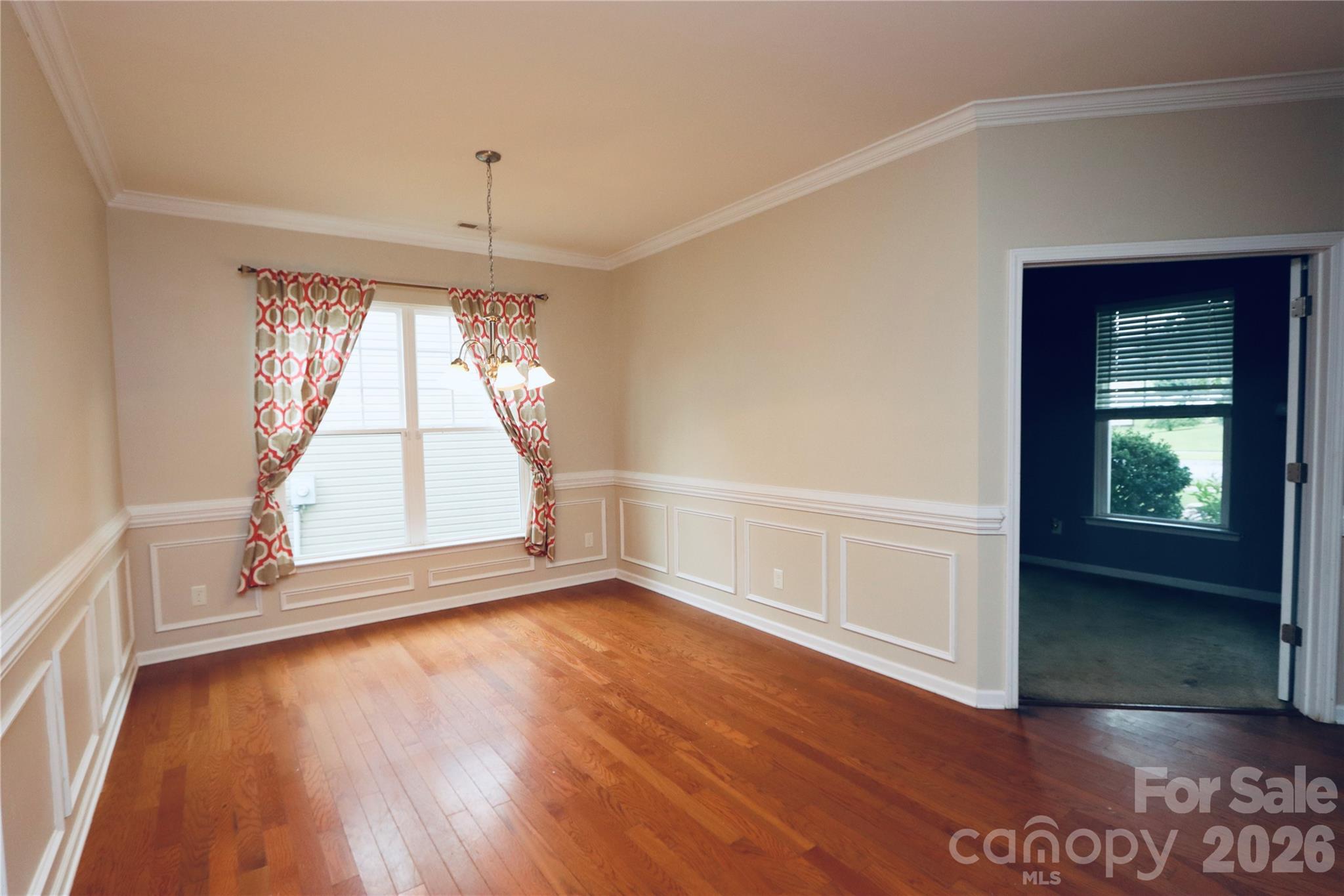 3586 Larkhaven Avenue Property Photo 6