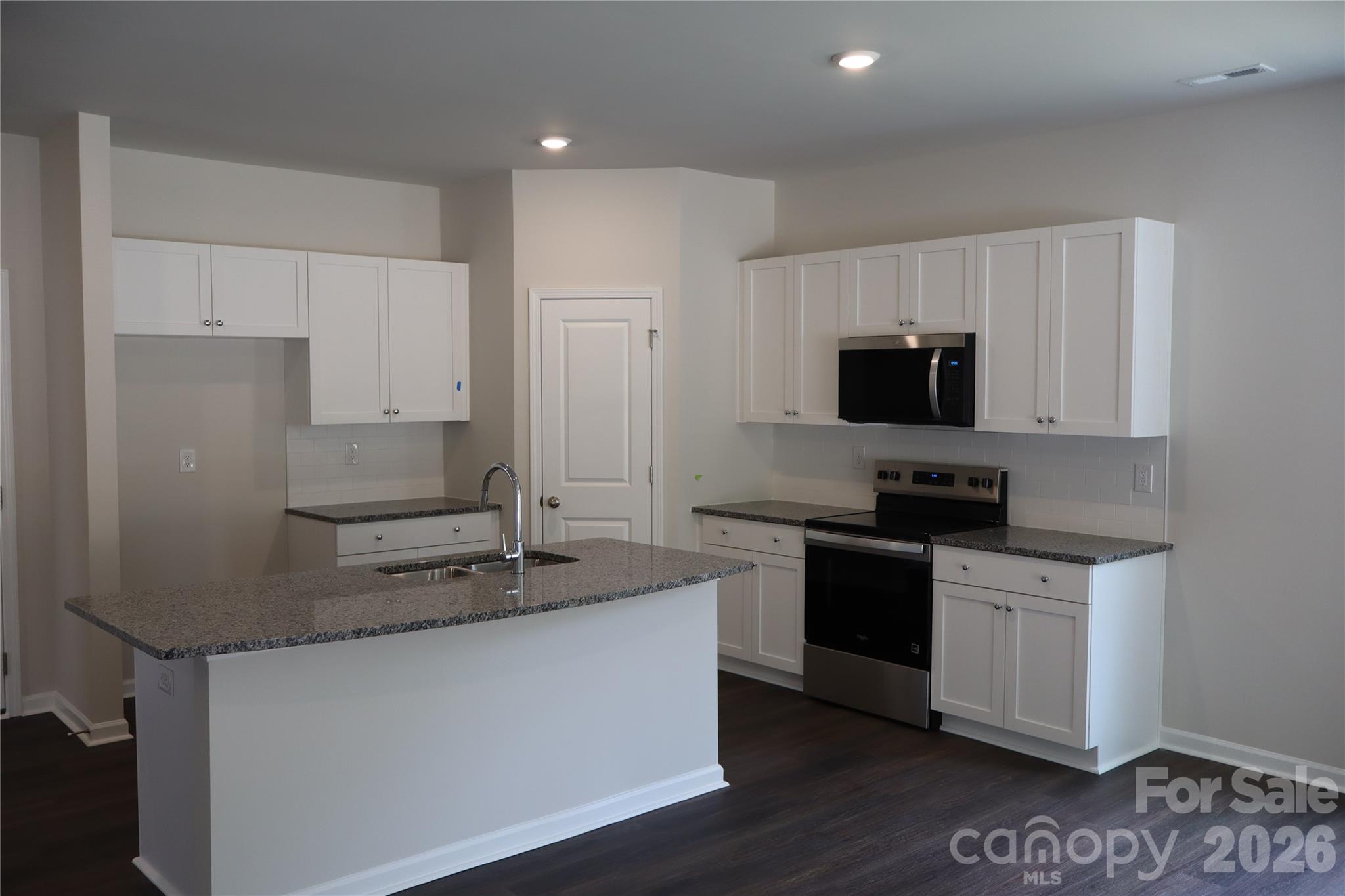 1033 Marble Passage Property Photo 5