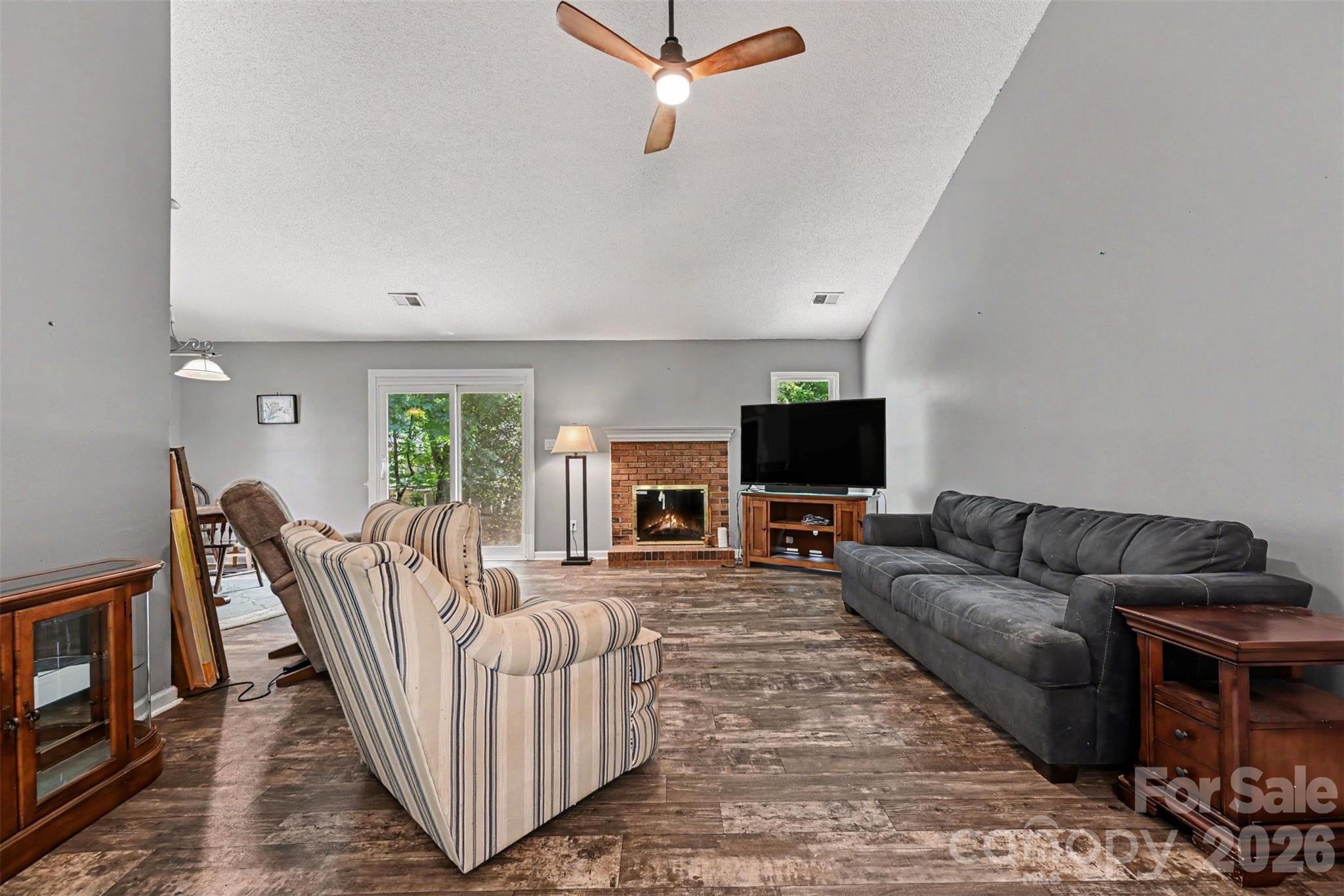 8410 Gidleigh Court Property Photo 8