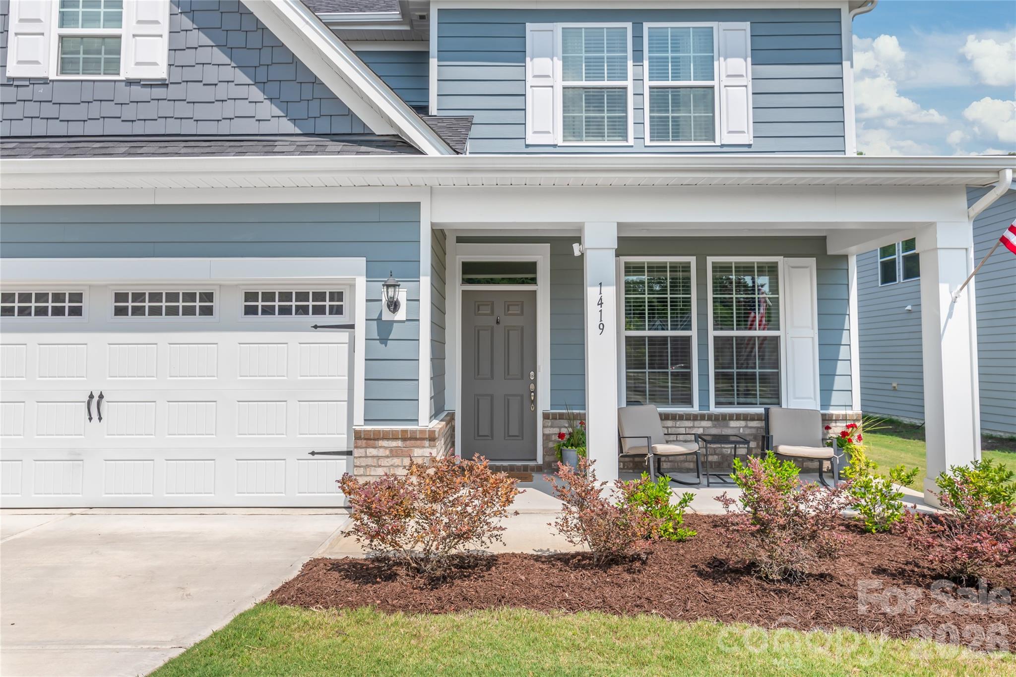 1419 Black Walnut Street Property Photo 2