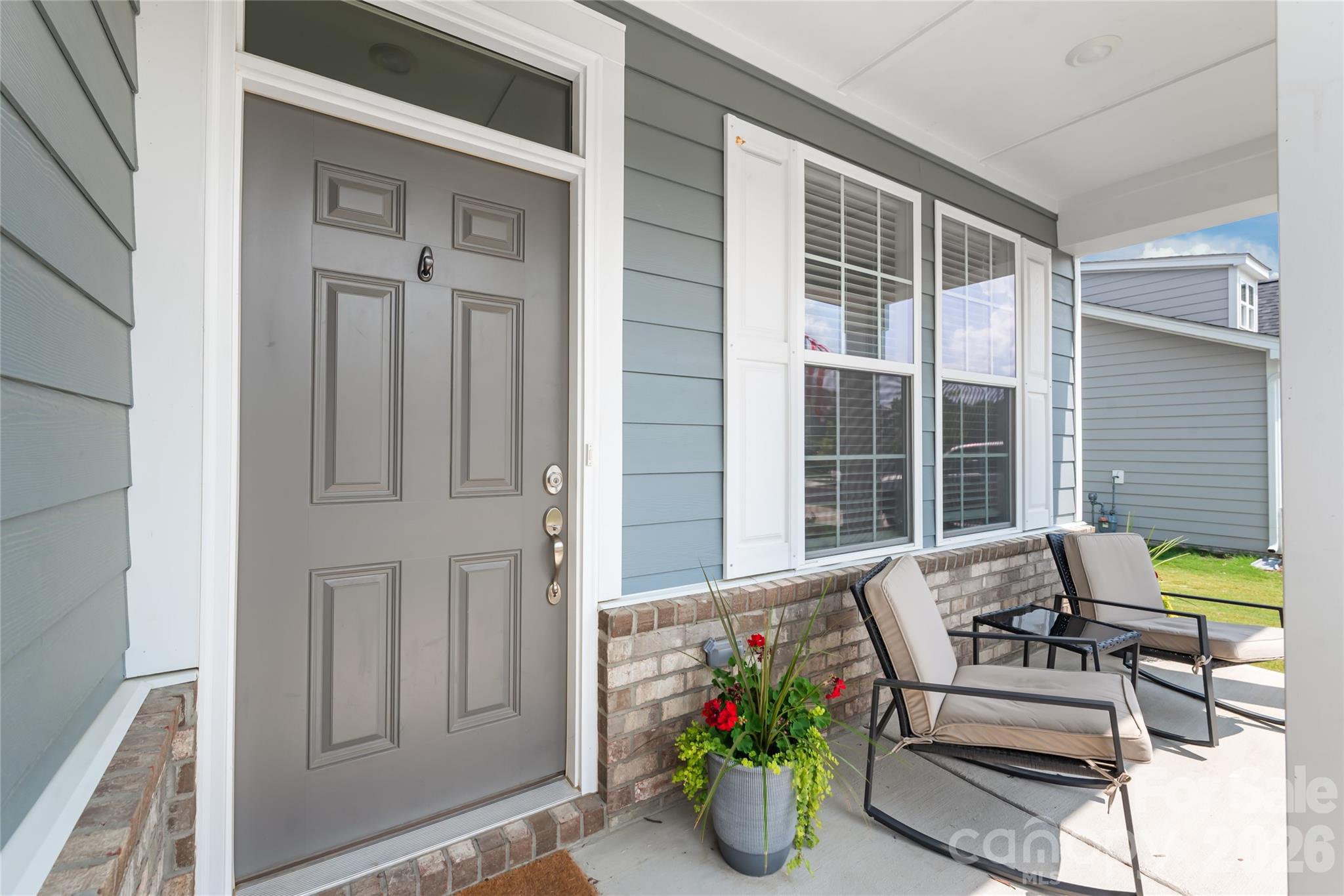 1419 Black Walnut Street Property Photo 3