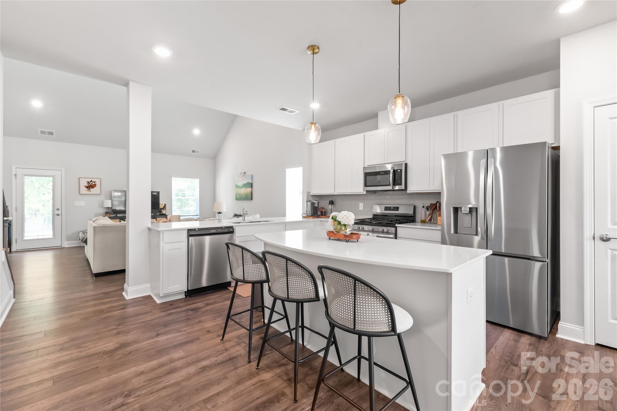 1419 Black Walnut Street Property Photo 6