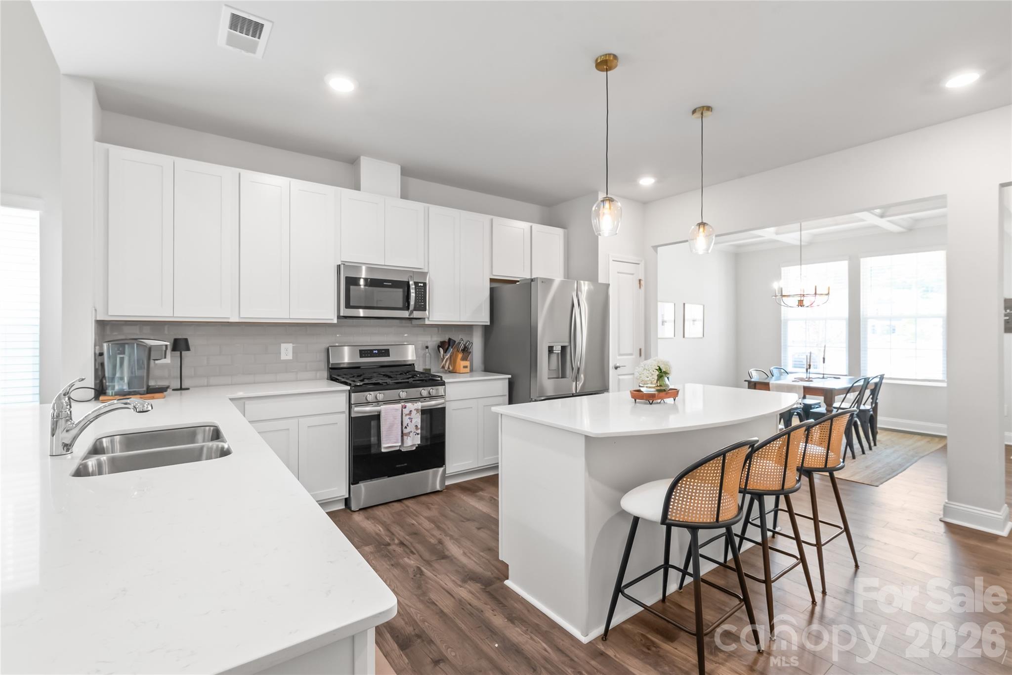 1419 Black Walnut Street Property Photo 8