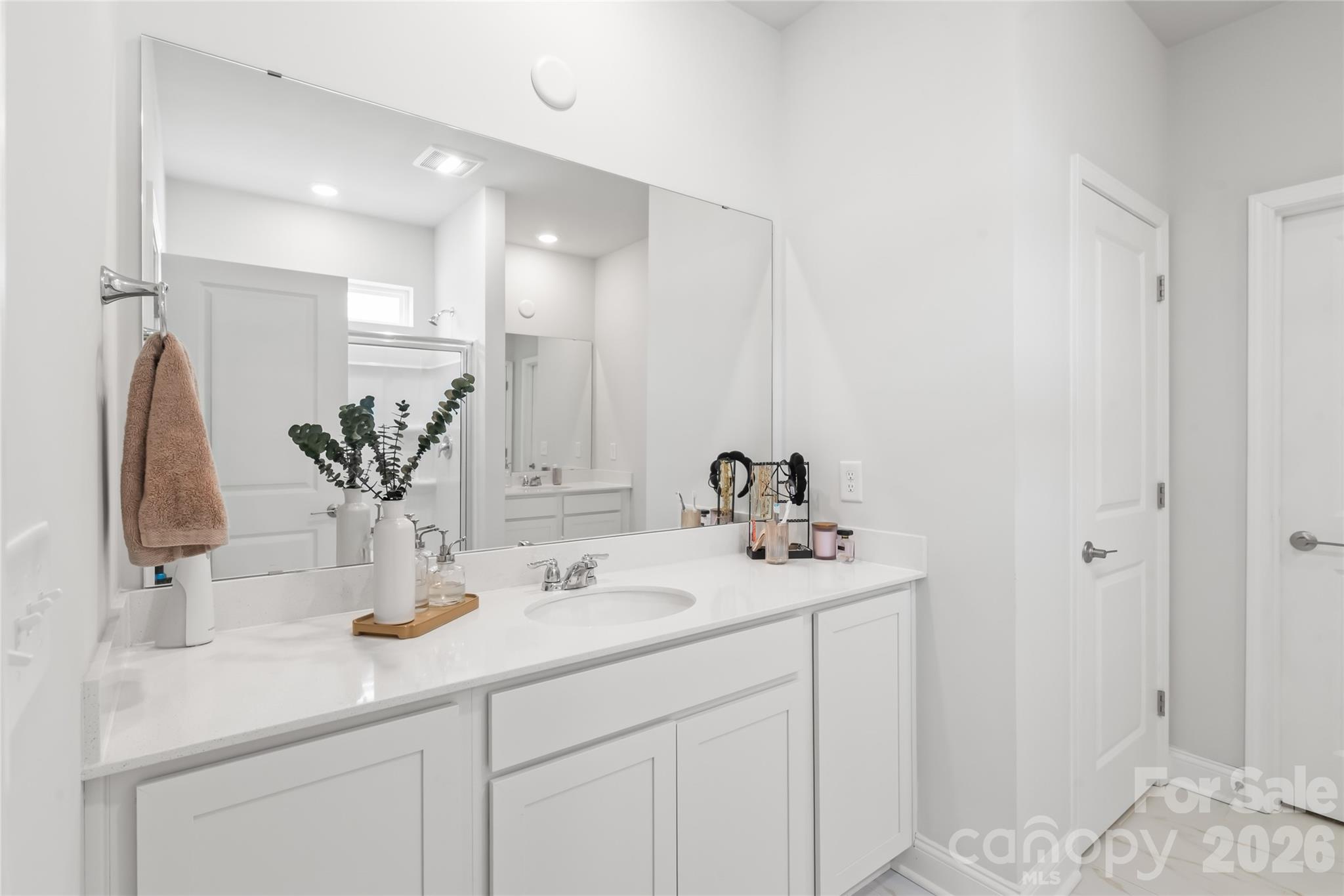 1419 Black Walnut Street Property Photo 13