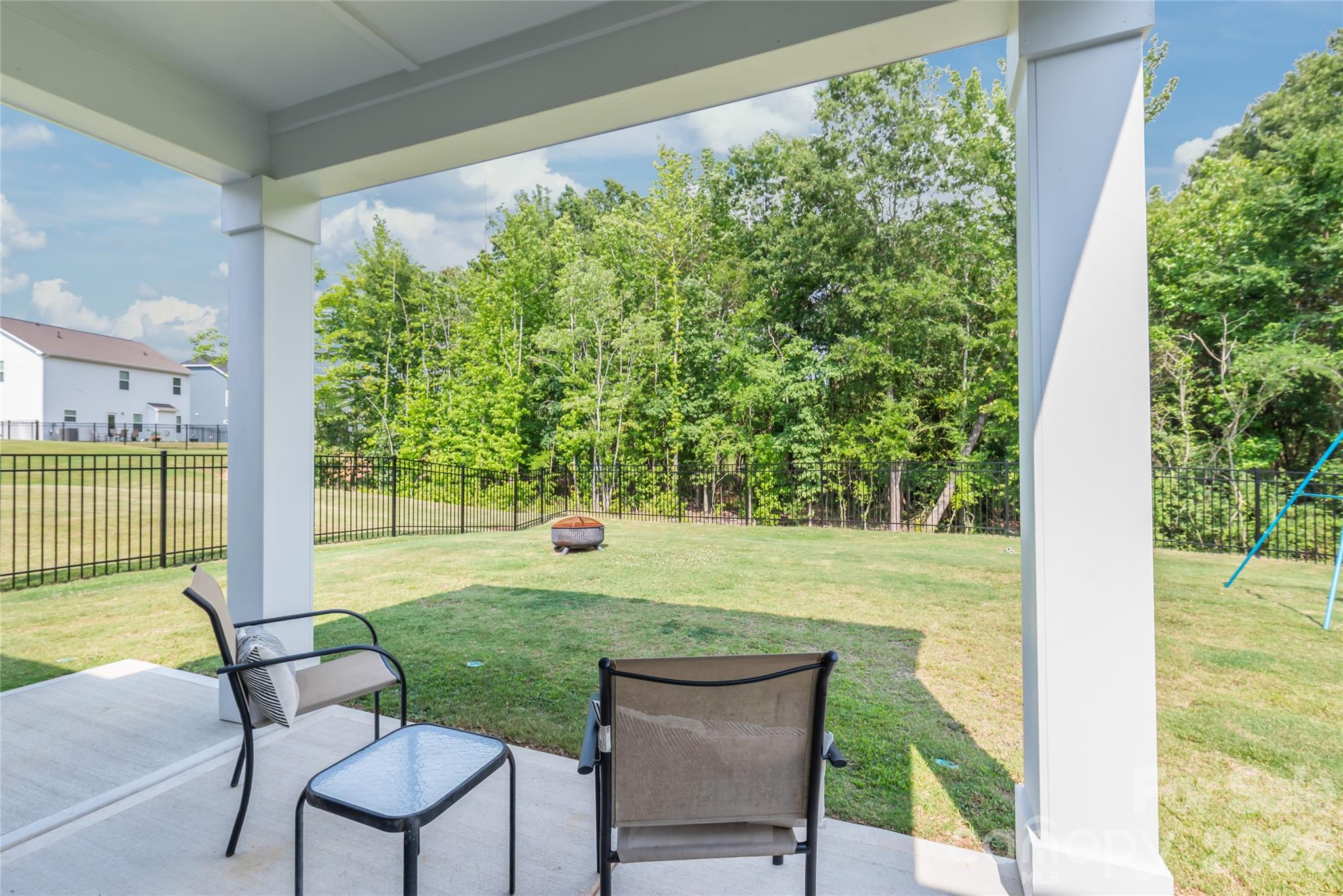 1419 Black Walnut Street Property Photo 23