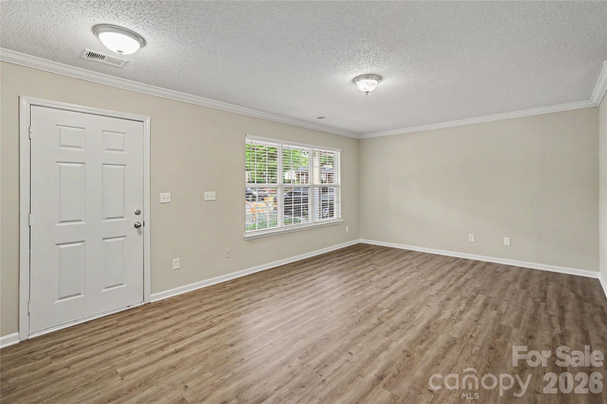 109 Fredericks Court Property Photo 5