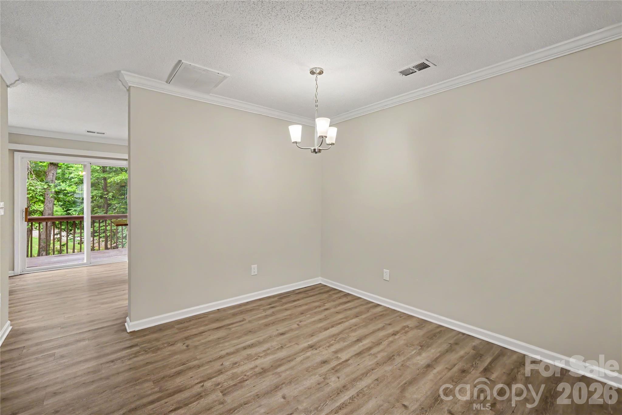 109 Fredericks Court Property Photo 6