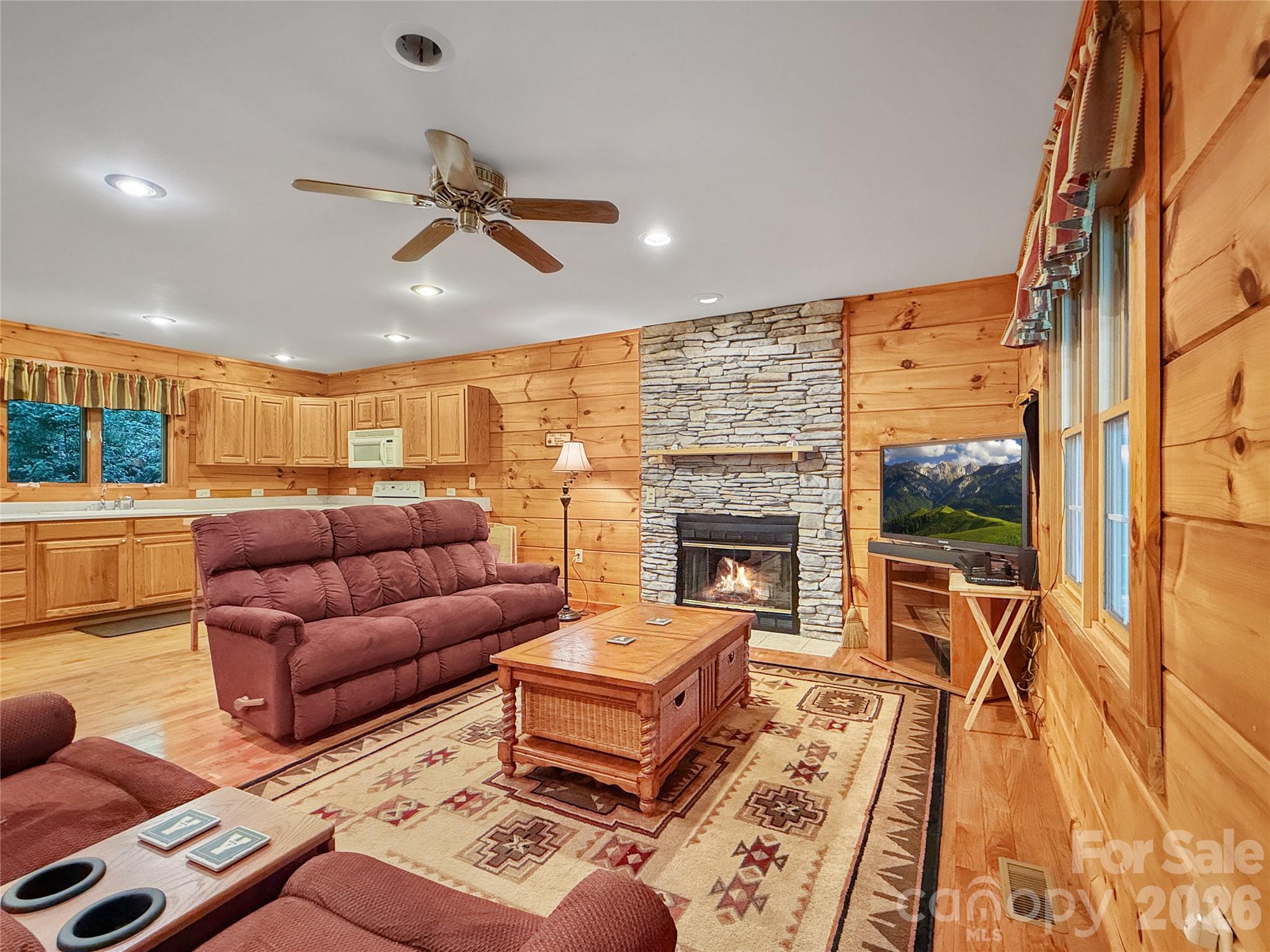 219 Red Maple Lane Property Photo 6
