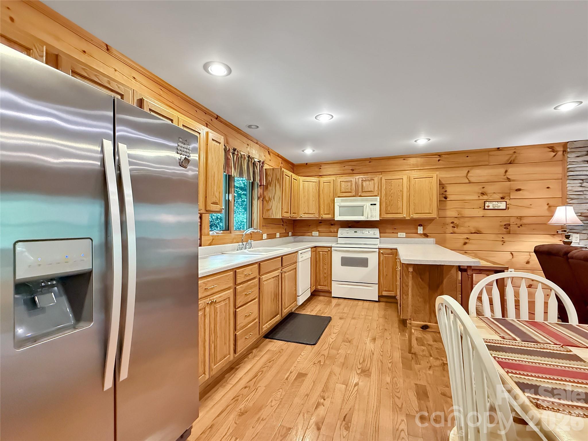 219 Red Maple Lane Property Photo 9