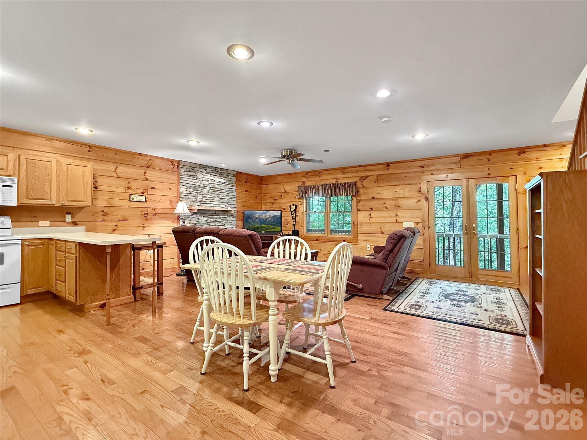 219 Red Maple Lane Property Photo 11