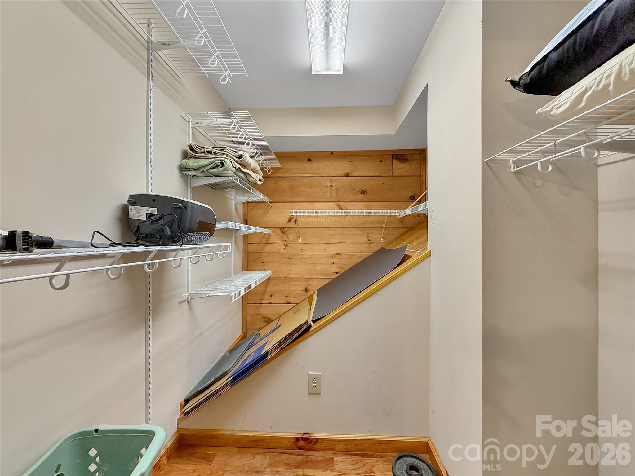 219 Red Maple Lane Property Photo 18