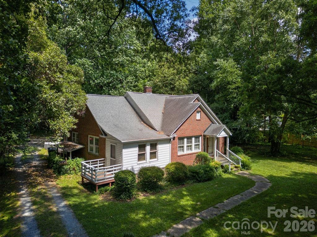 1822 W Sugar Creek Road Property Photo 1
