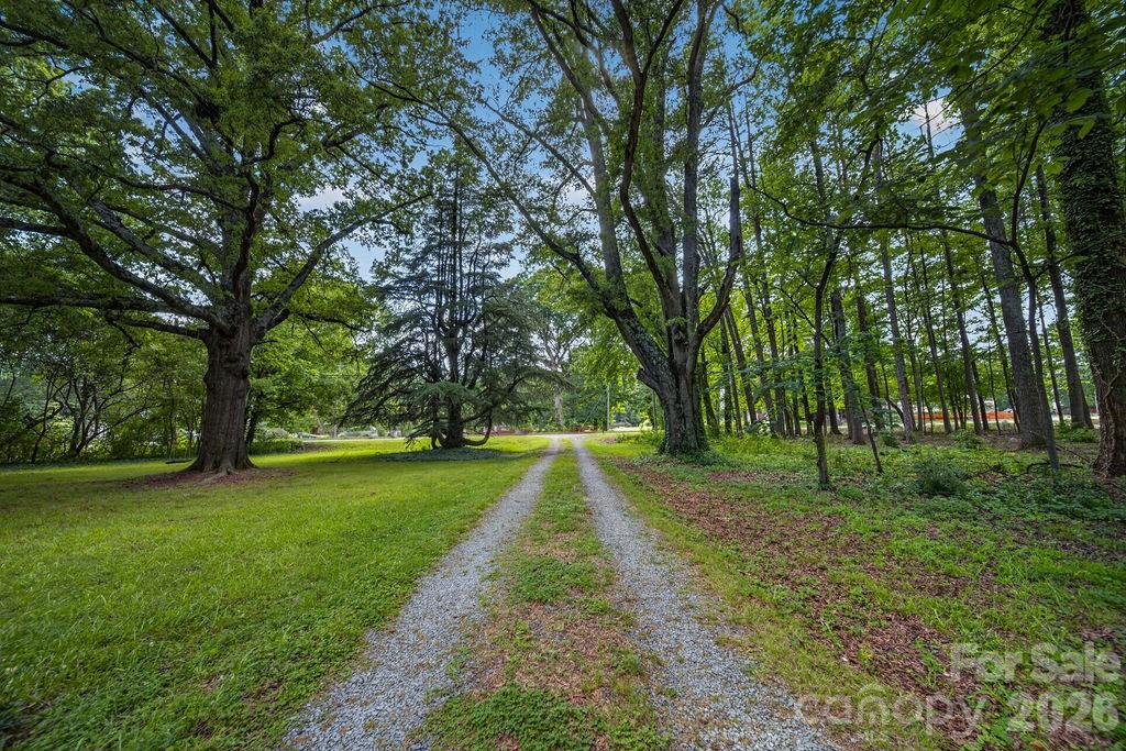 1822 W Sugar Creek Road Property Photo 4