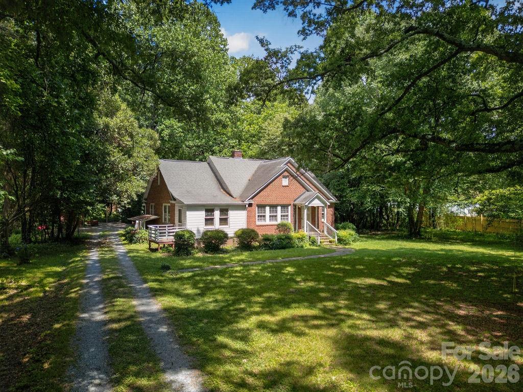 1822 W Sugar Creek Road Property Photo 9