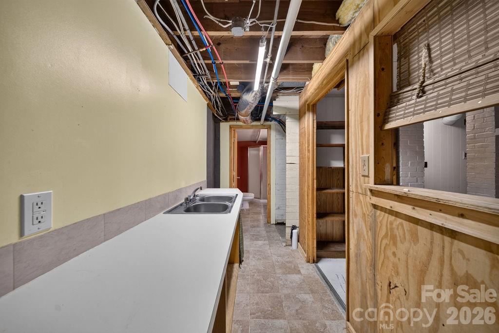 1822 W Sugar Creek Road Property Photo 29