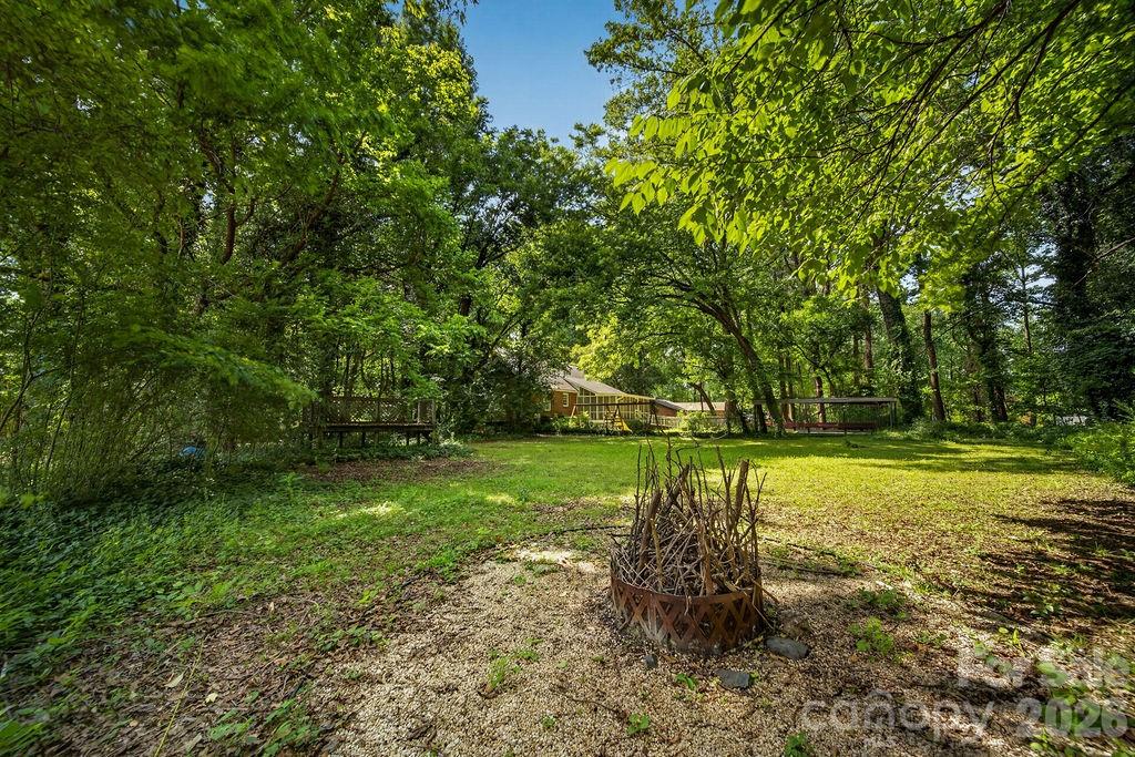 1822 W Sugar Creek Road Property Photo 47