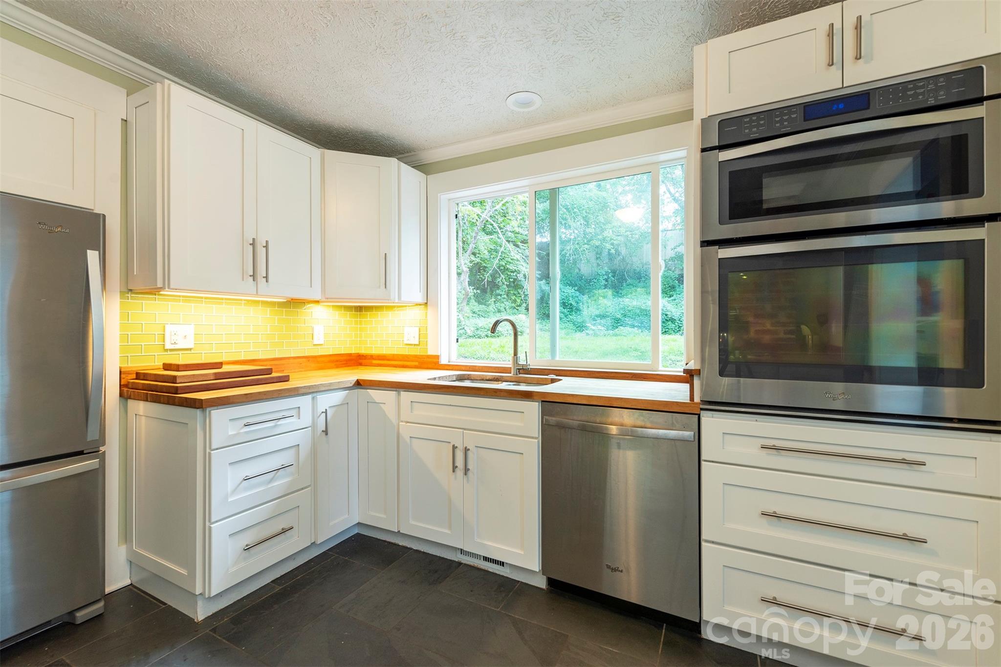 22 Weaver Street Property Photo 12