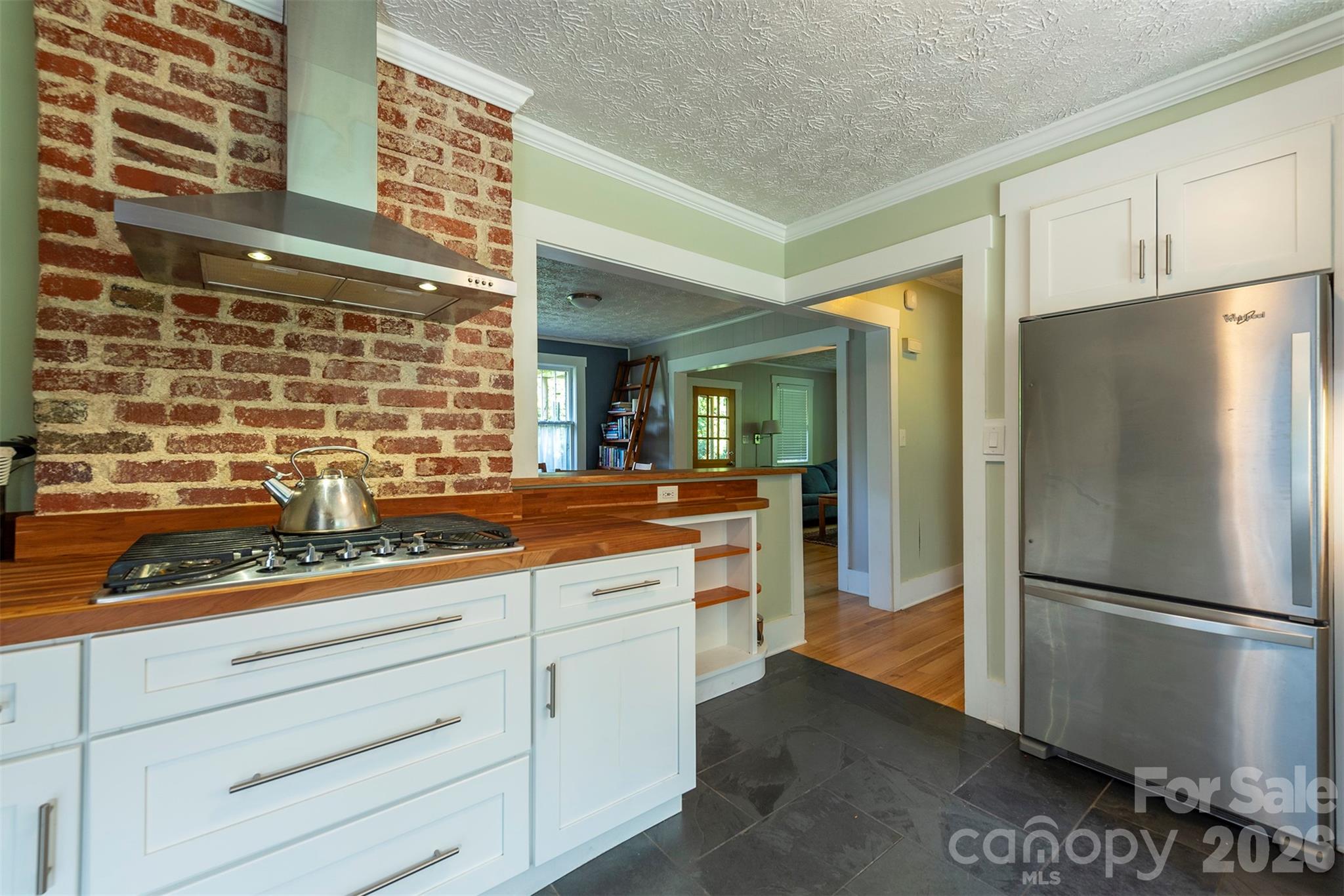 22 Weaver Street Property Photo 13