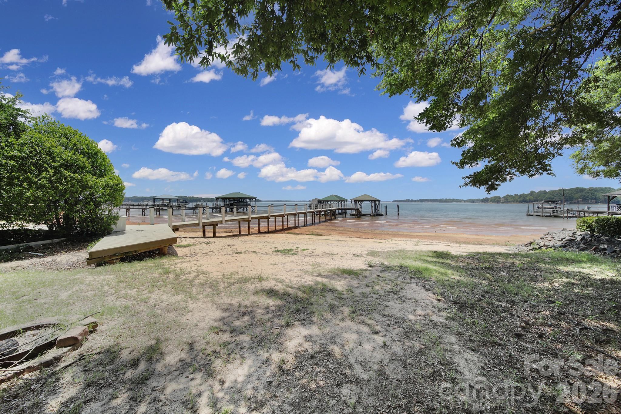 704 Isle Of Pines Road Property Photo 4