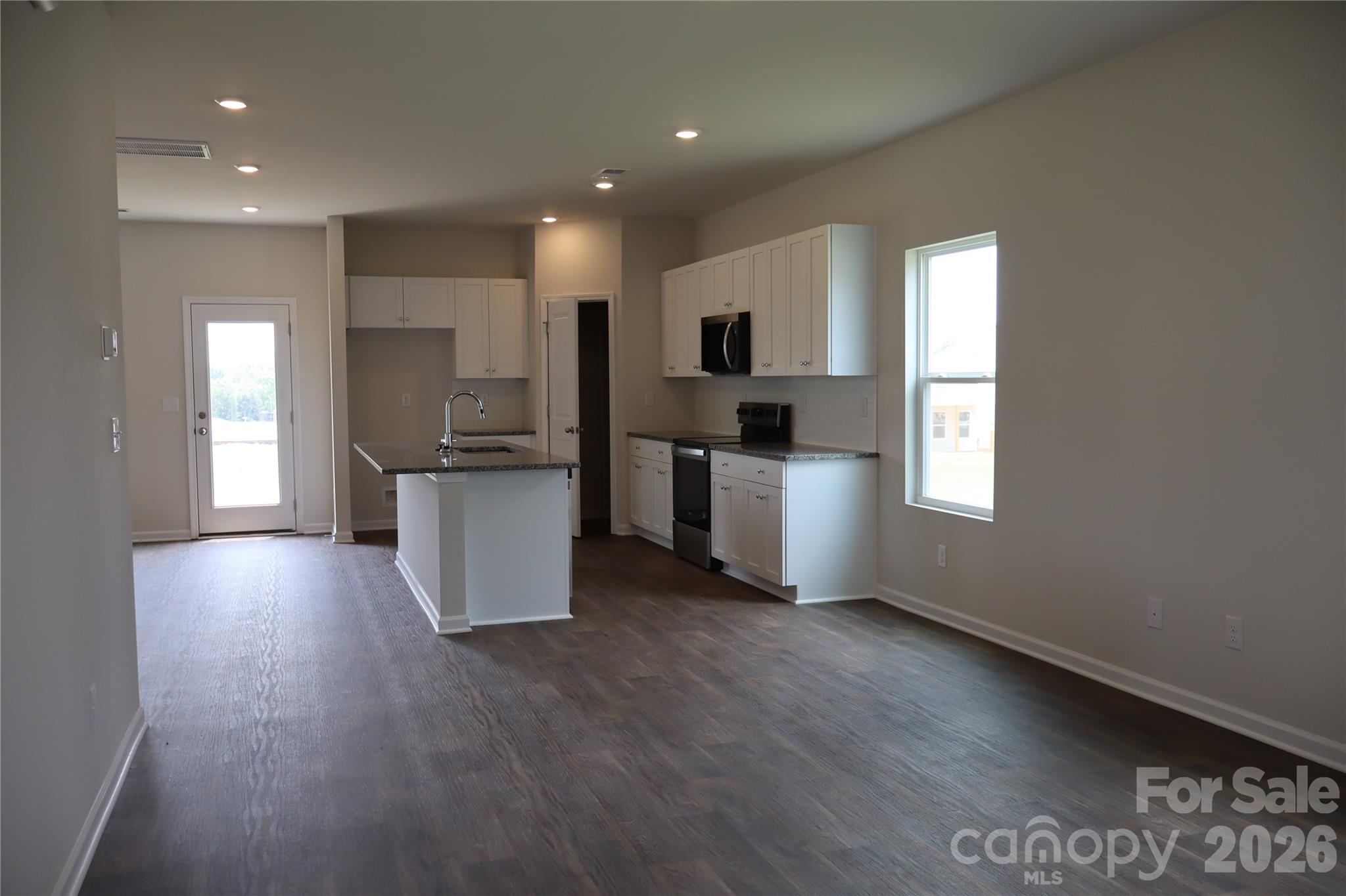 1240 Marble Passage Property Photo 2