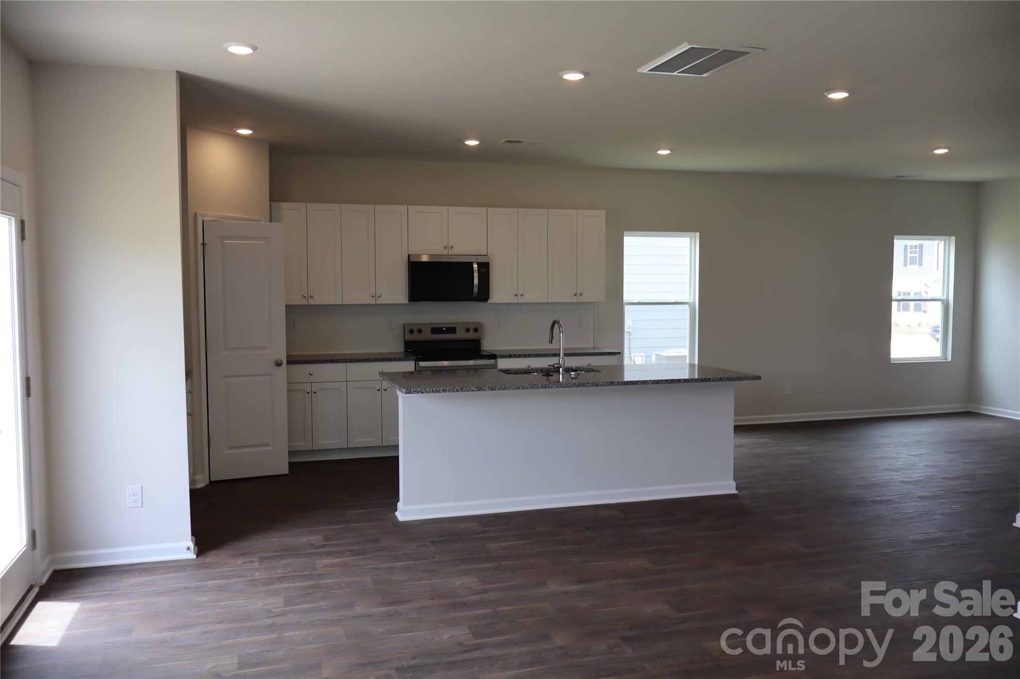 1240 Marble Passage Property Photo 5
