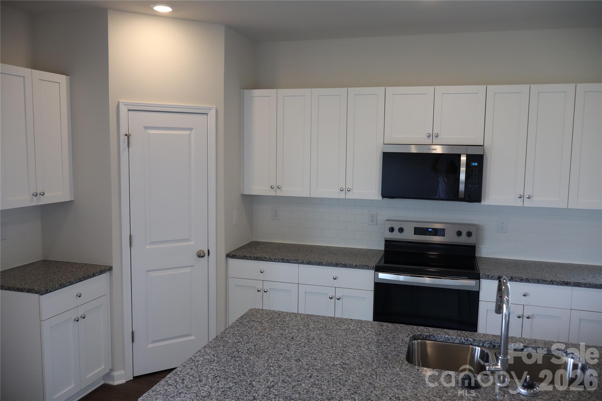 1240 Marble Passage Property Photo 6