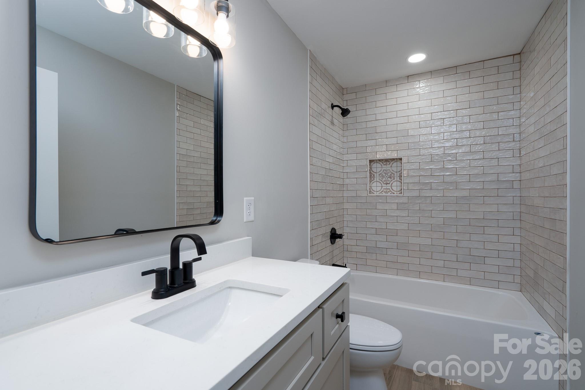 719 Forest Street Property Photo 21