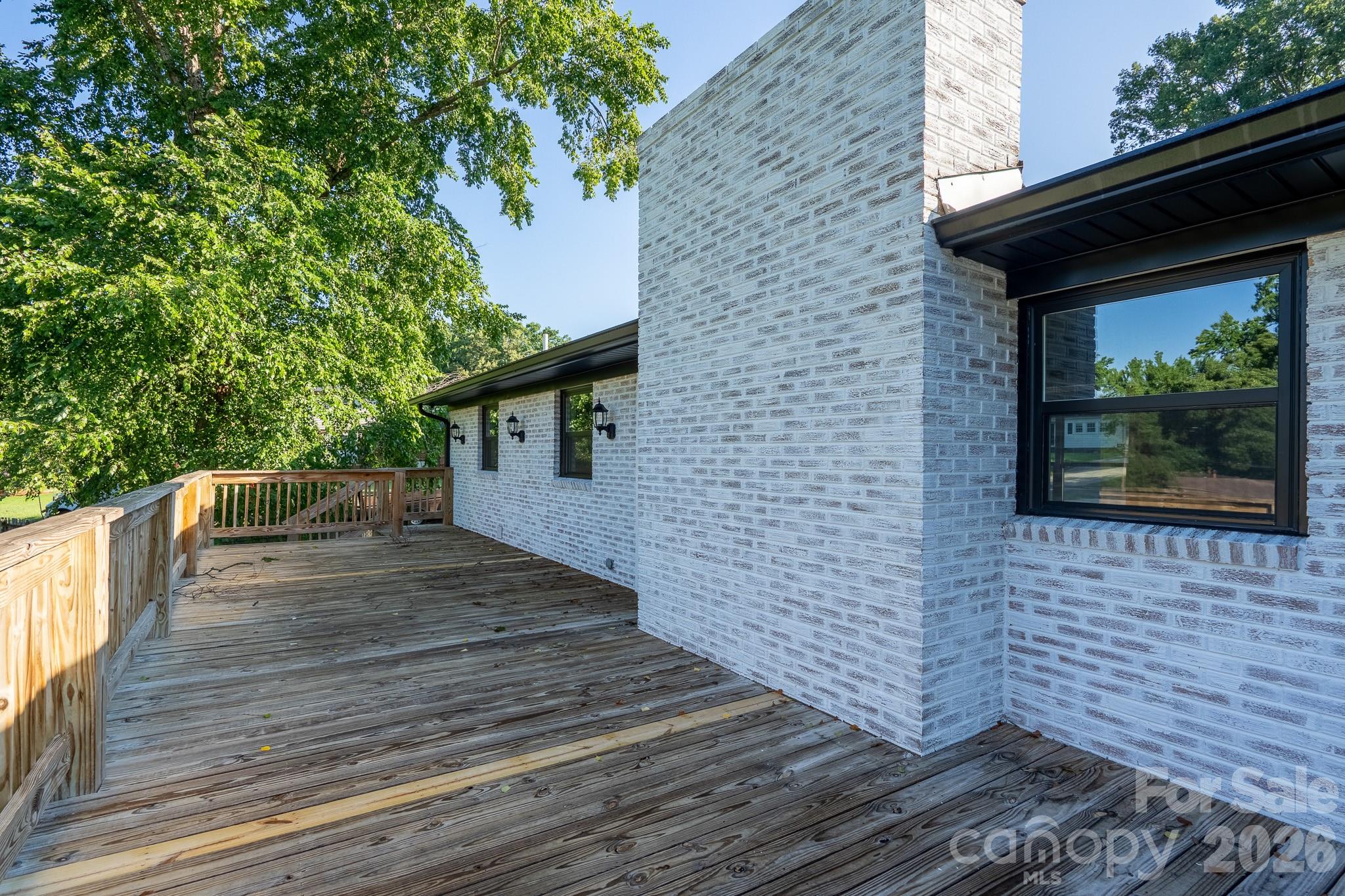 719 Forest Street Property Photo 25