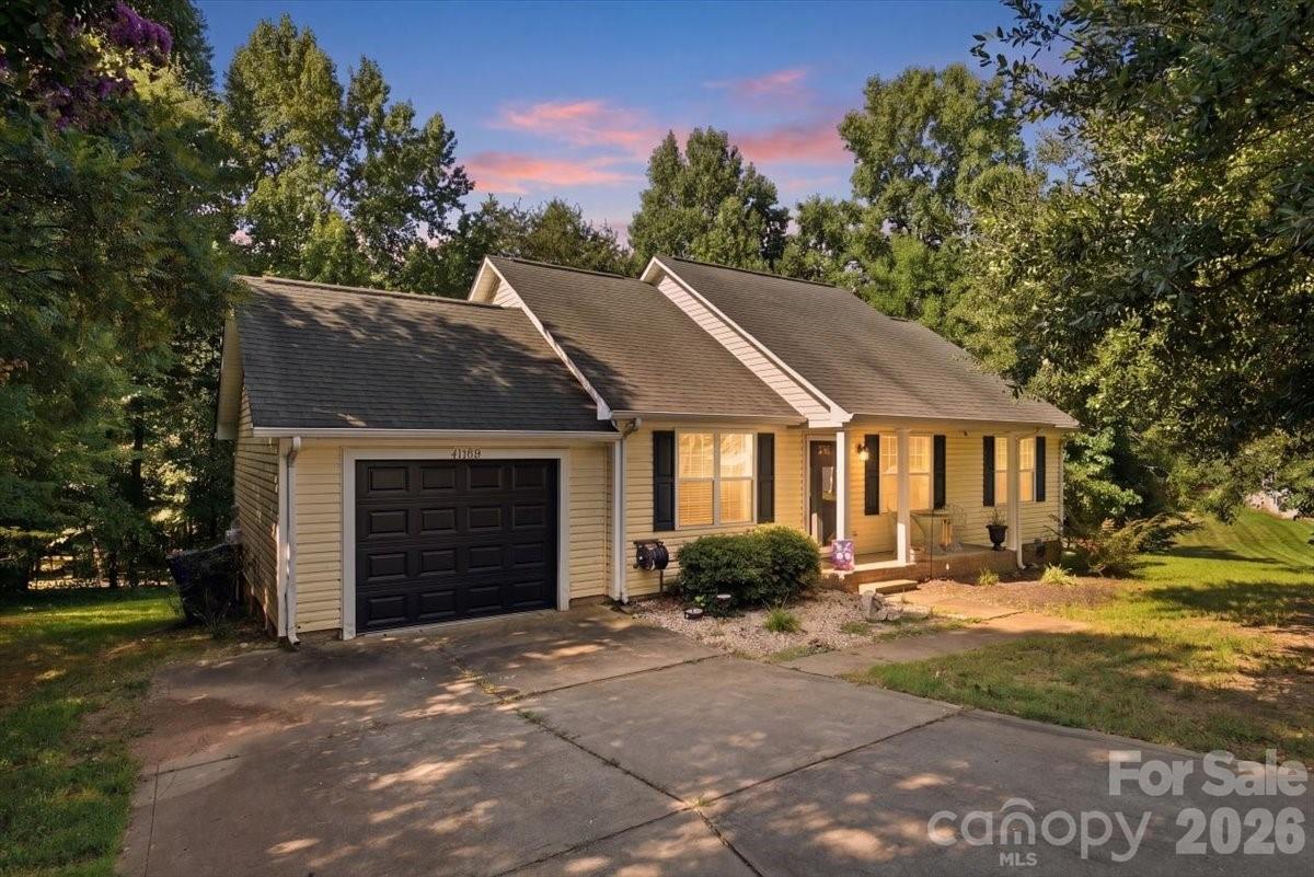 4089 Fallen Pine Road Property Photo 1