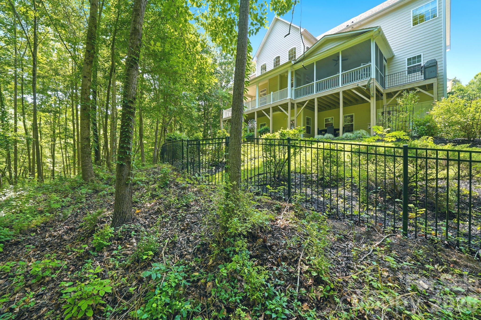 309 Walking Horse Trail Property Photo 43