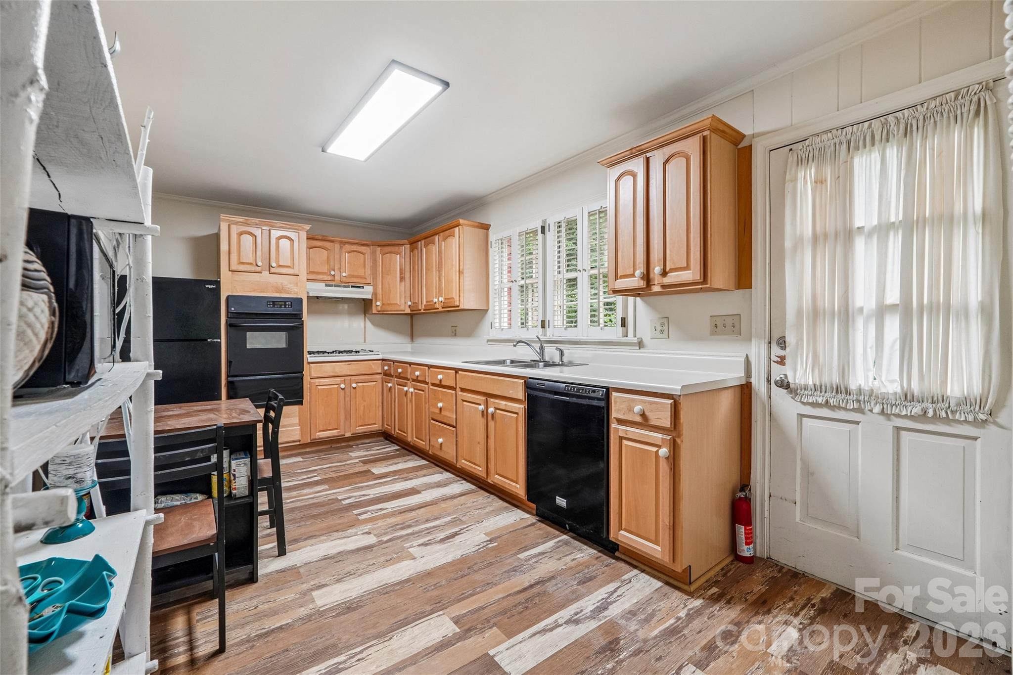 514 Lakeside Drive Property Photo 10